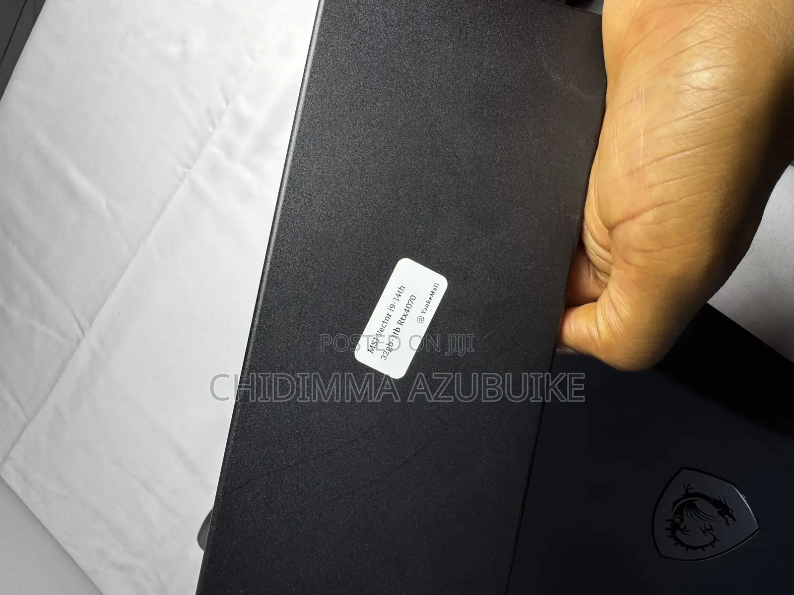 Laptop MSI Vector 17 HX AI A2XWJG 32GB Intel Core i9 SSD 1T