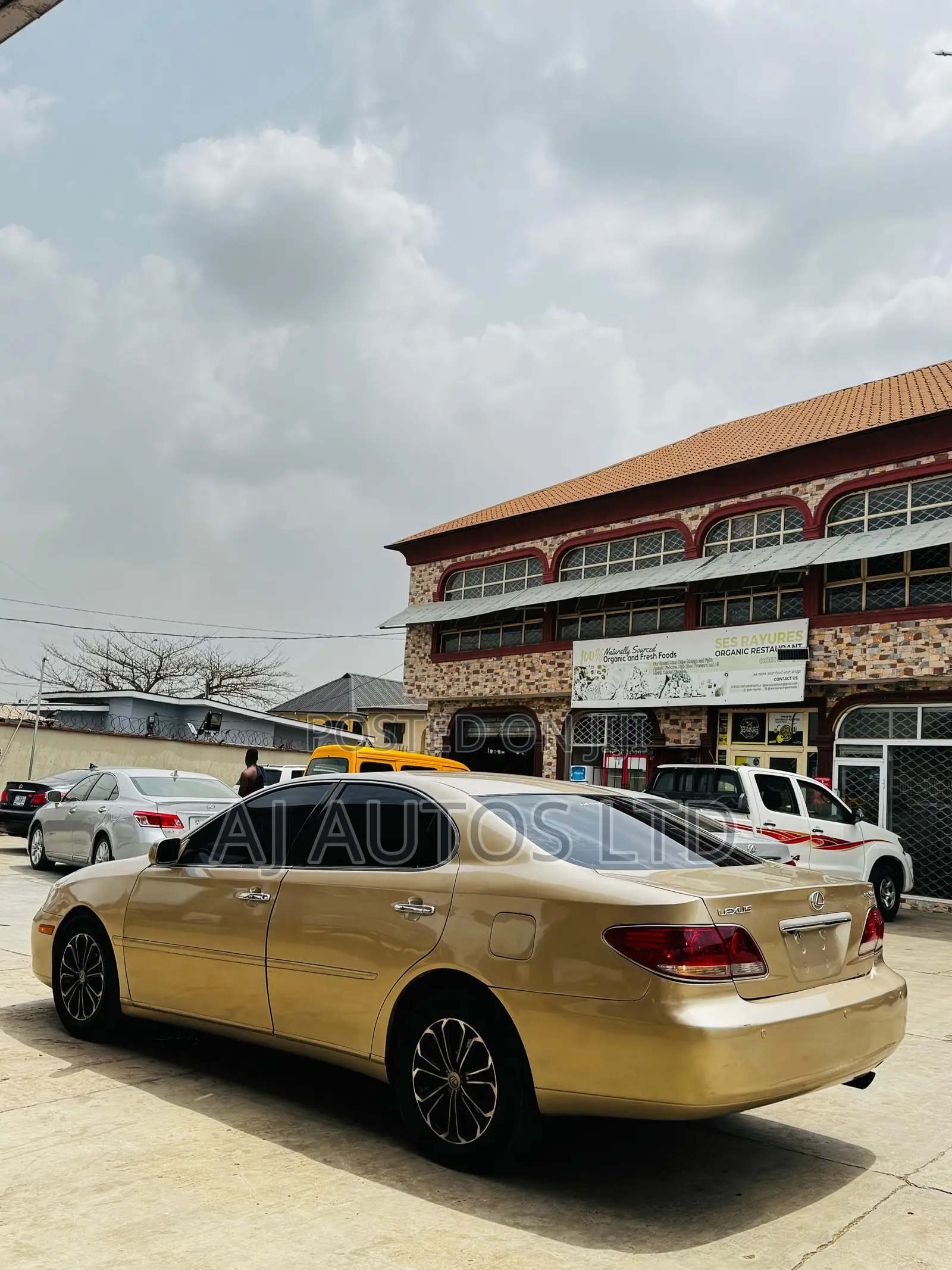 Lexus ES 330 2005 Gold