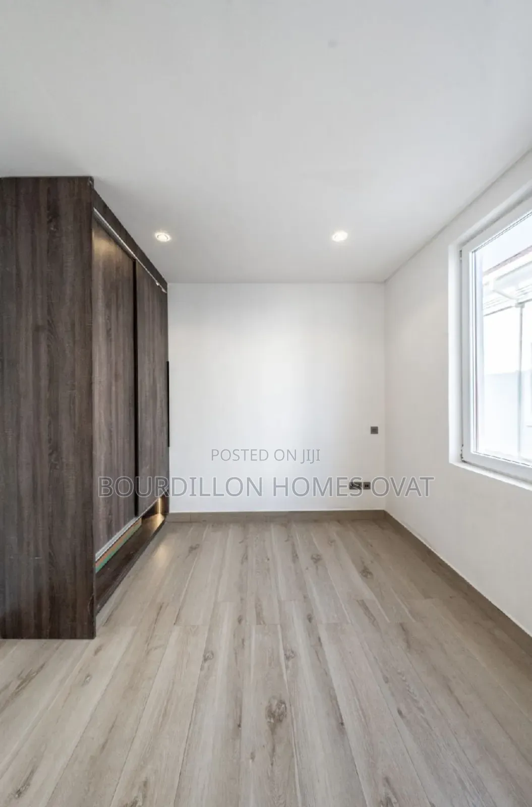 4bdrm Duplex in Pinnock Beach Estate for sale
