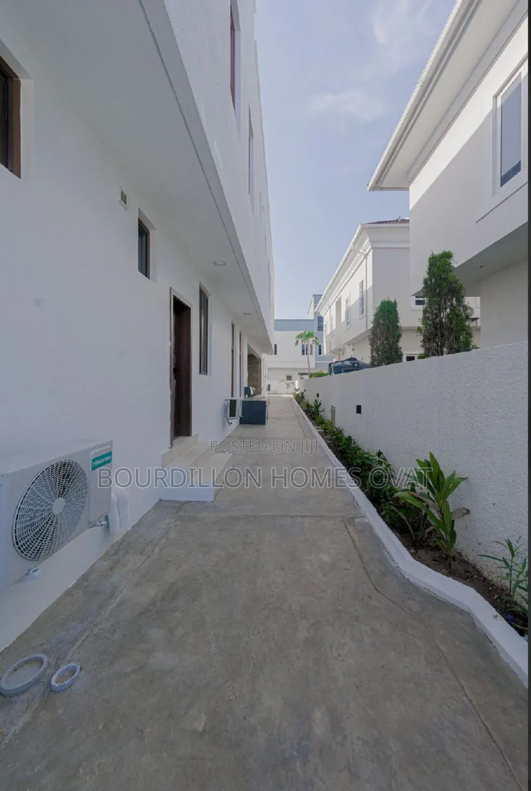 4bdrm Duplex in Pinnock Beach Estate for sale
