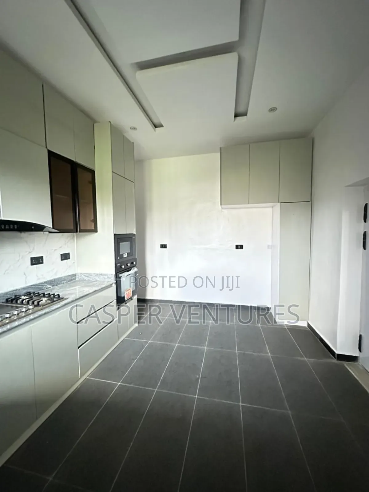 3bdrm Apartment in Kofo Abayomi for sale