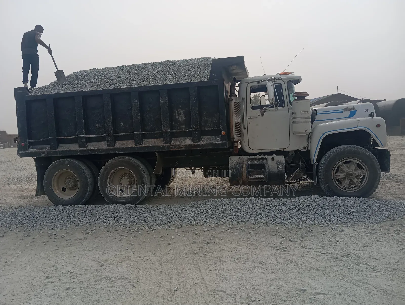 Oriental Iron Black Chippings and Granite, All Materials Are Available
