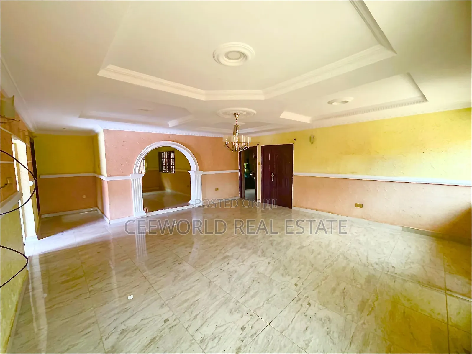 4bdrm Bungalow in Itesiwaju Estate for sale