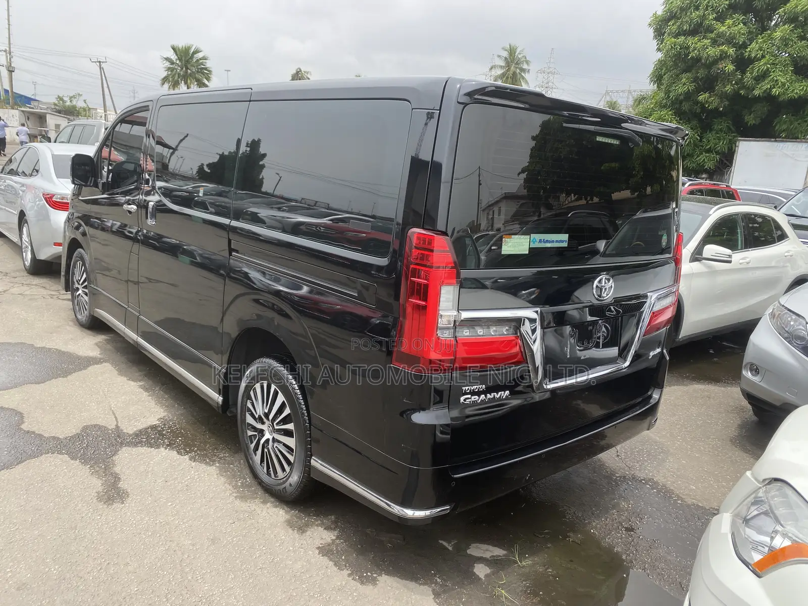 Toyota Granvia 2023 Black