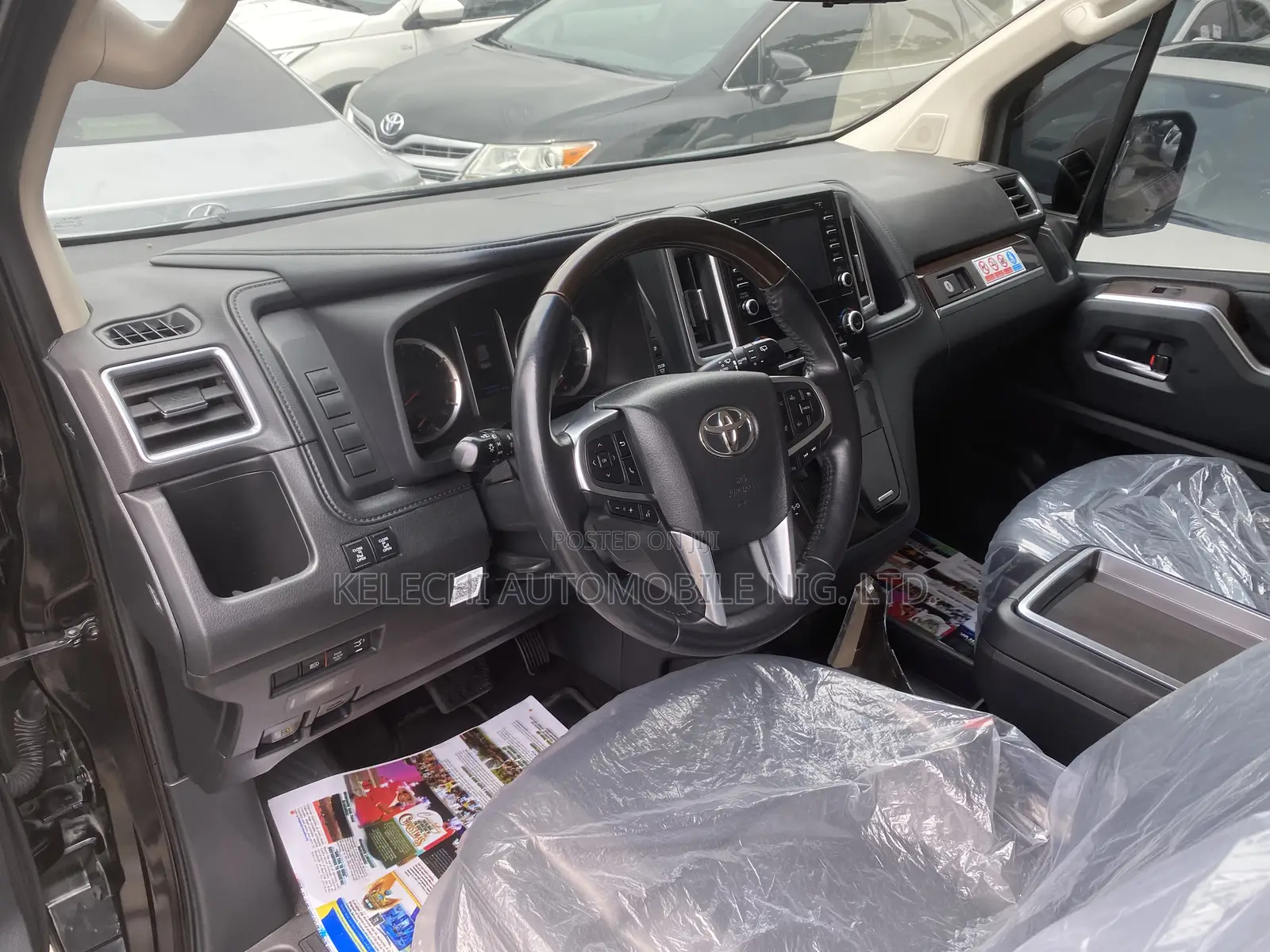 Toyota Granvia 2023 Black