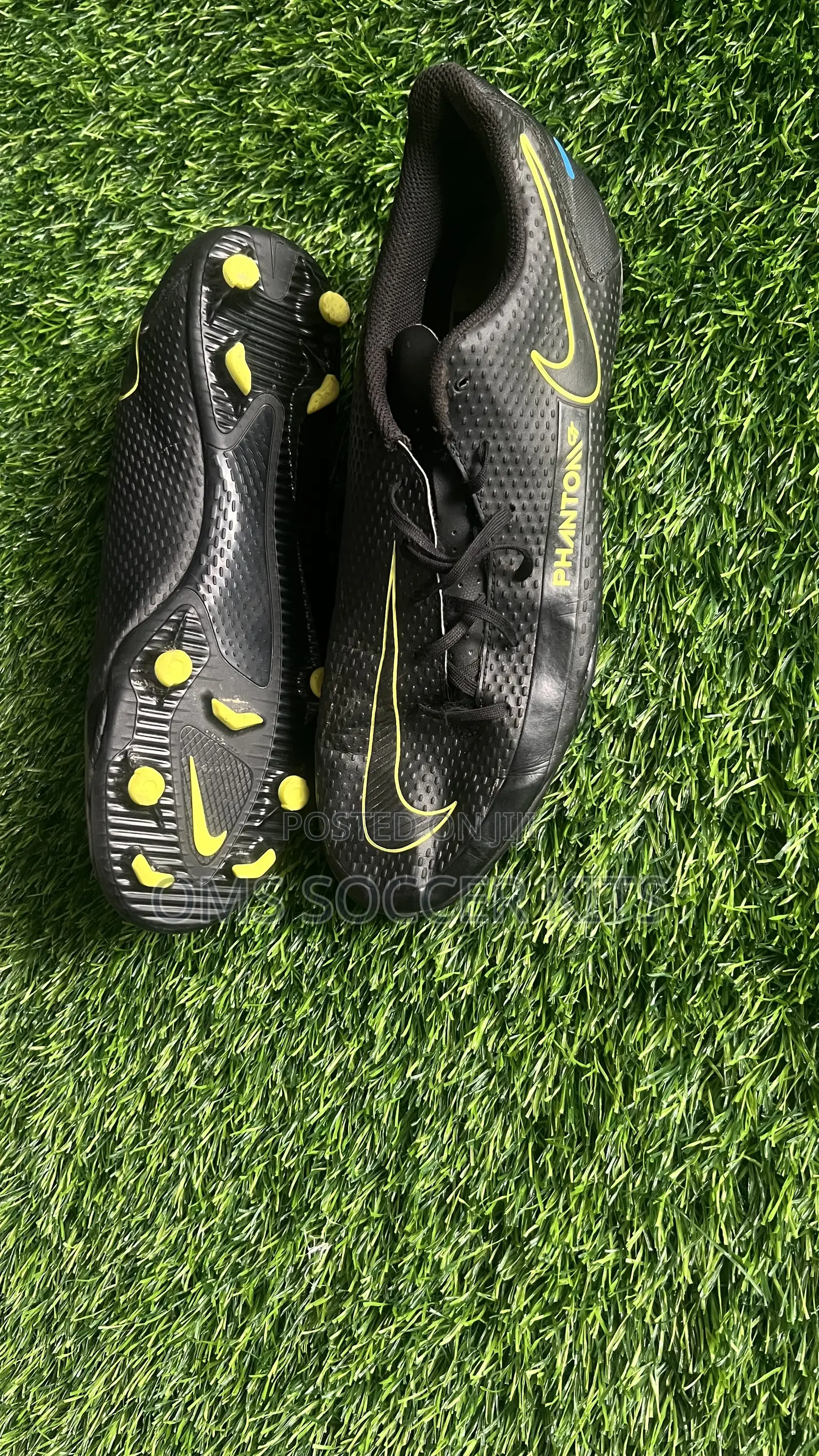 Nike Phantom Gt (Size 42)