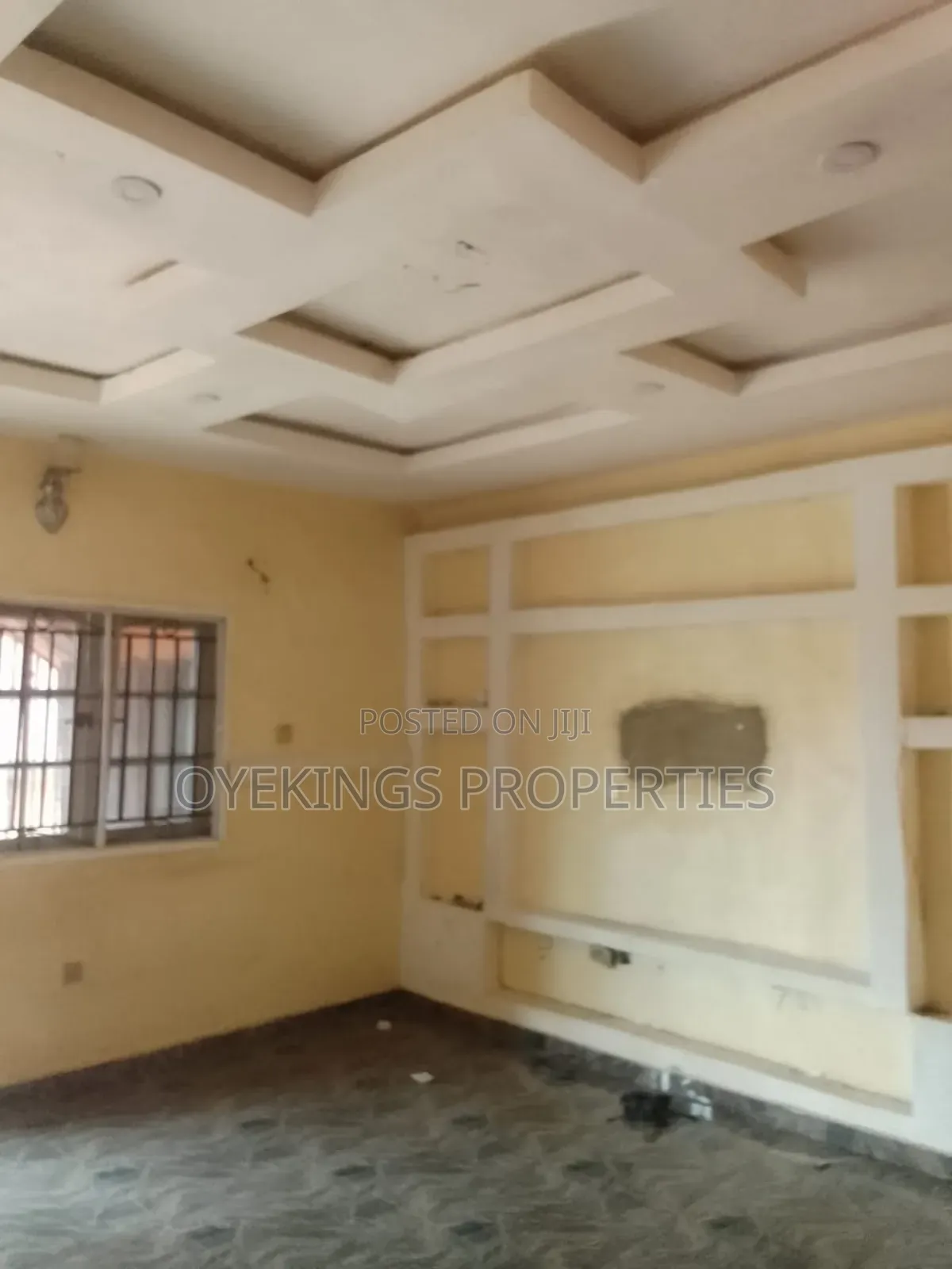 4bdrm Bungalow in Fele House, Akala Express for sale