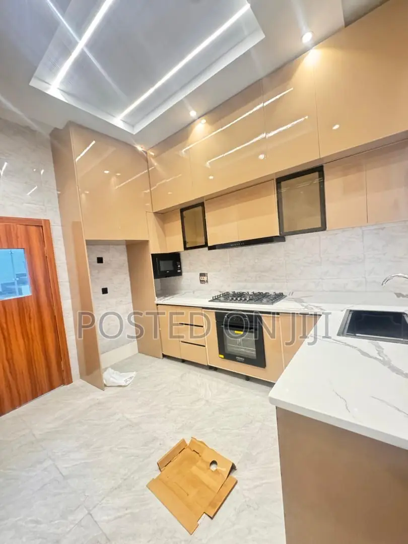 4bdrm Duplex in Orchid, Lekki Phase 2 for sale