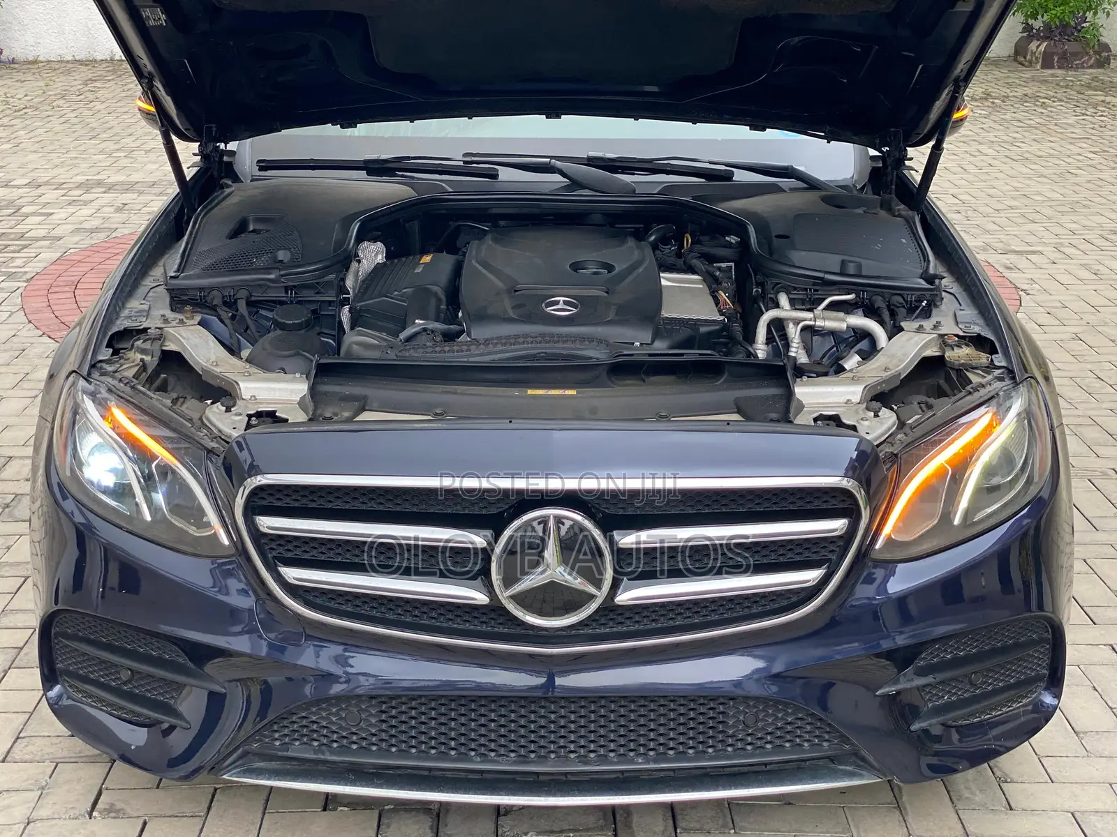 Mercedes-Benz E300 2018 Blue