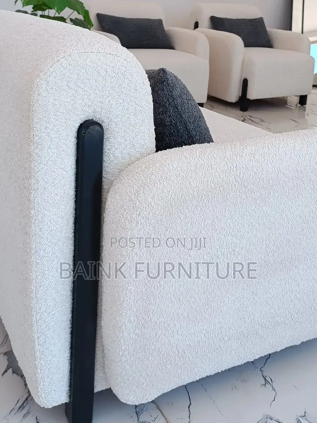 Bain’S Interior Sofa