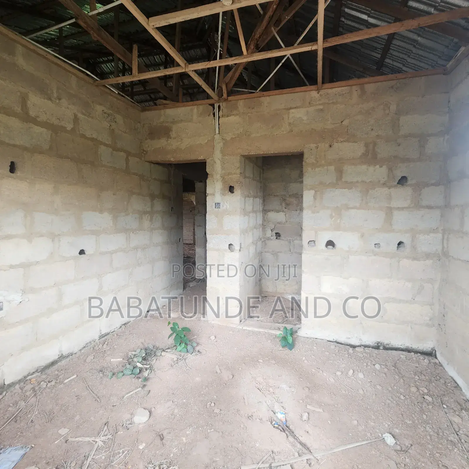 3bdrm Bungalow in Ologuneru for sale