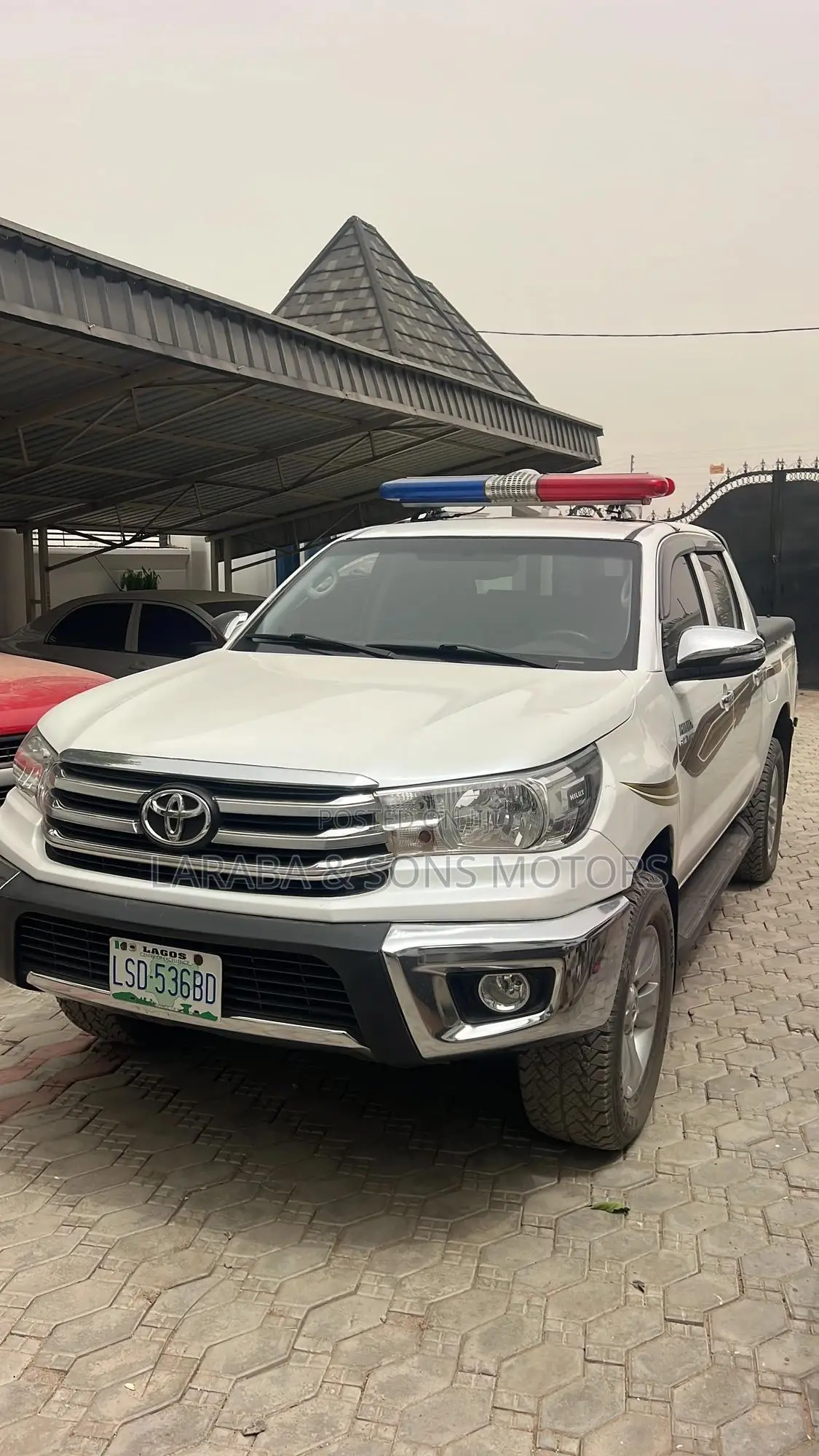 Toyota Hilux SR5 4x4 2014 Off white