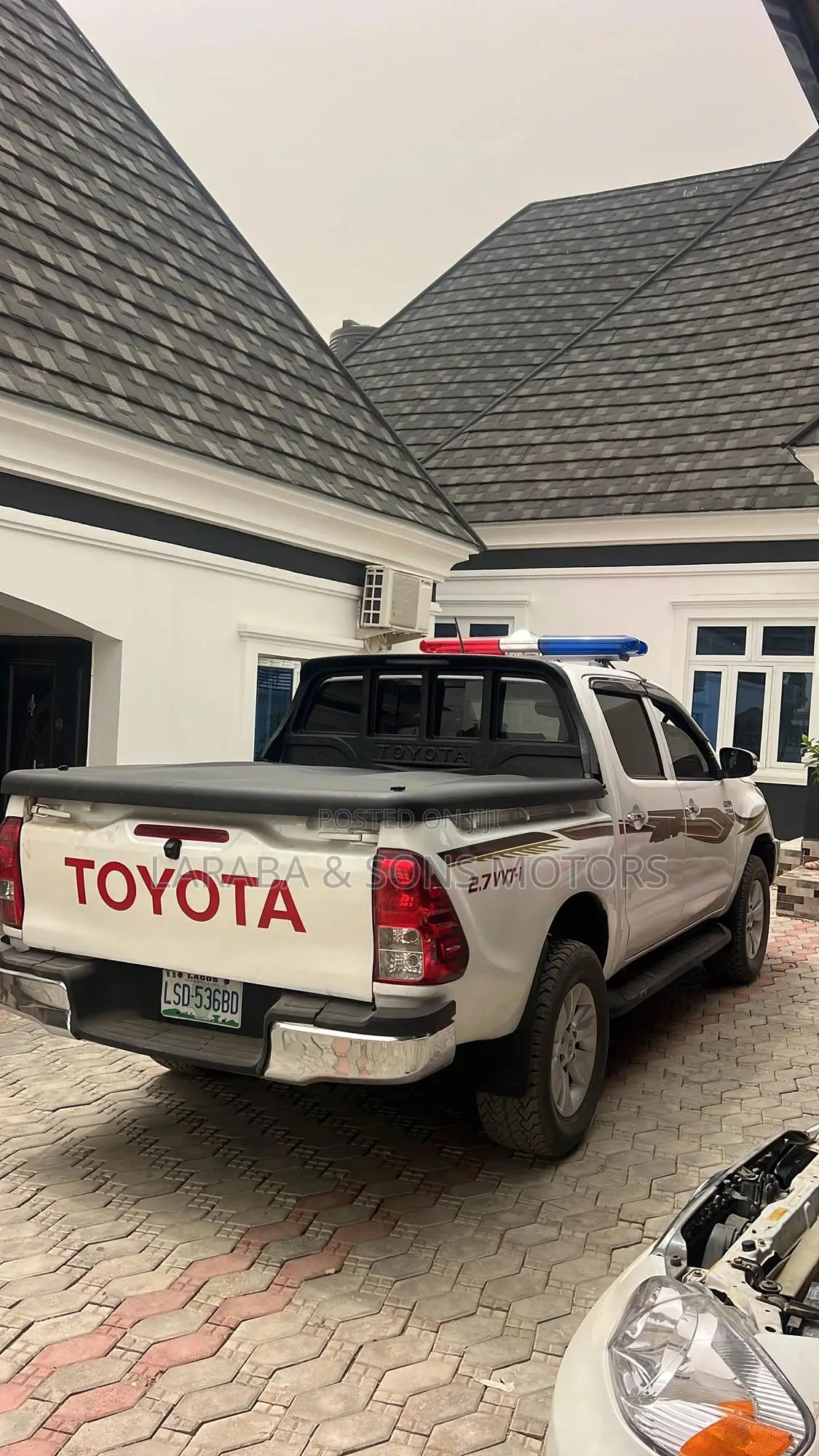 Toyota Hilux SR5 4x4 2014 Off white