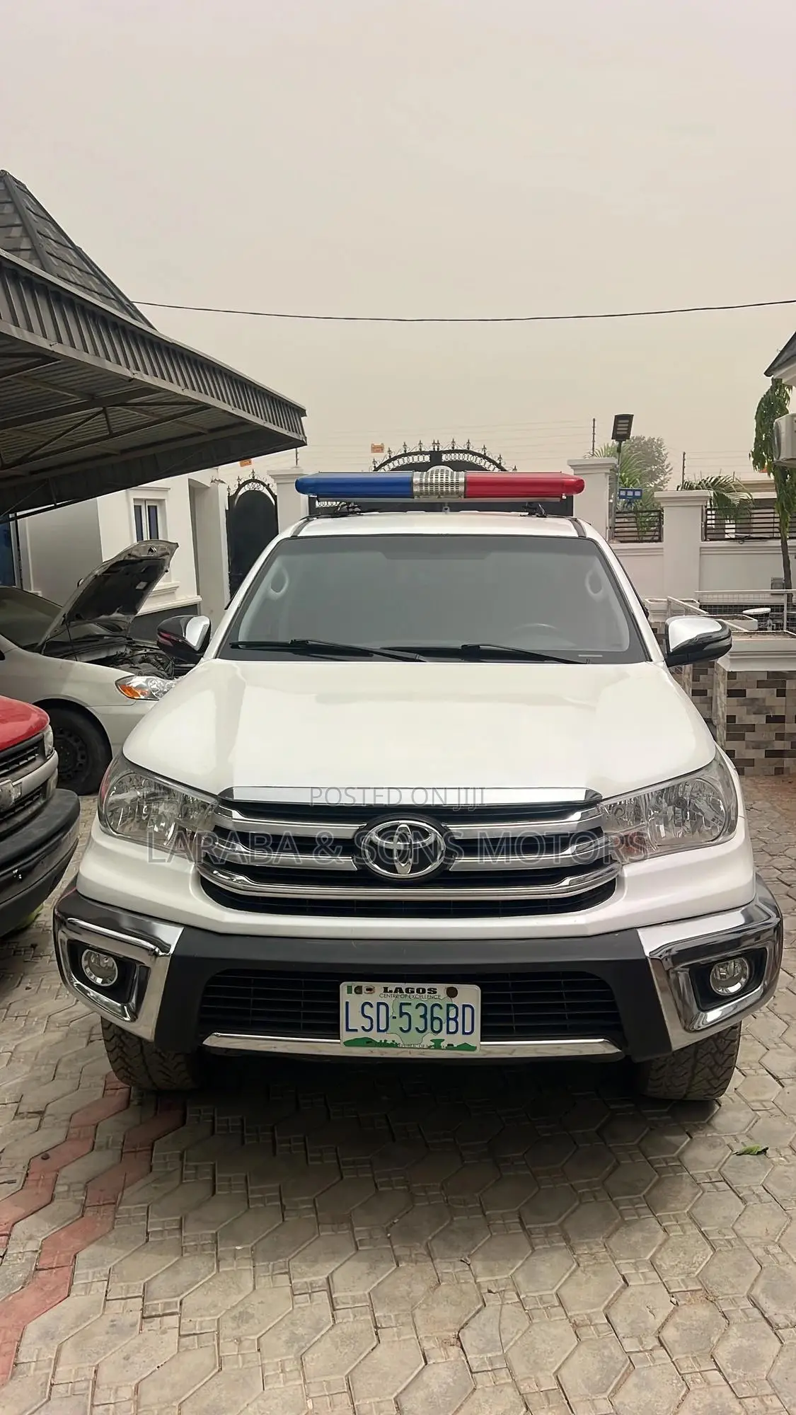 Toyota Hilux SR5 4x4 2014 Off white