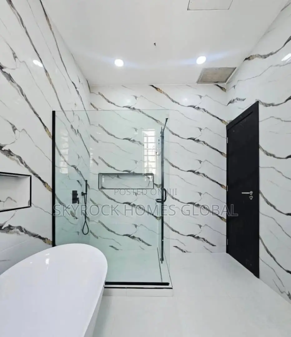 4bdrm Duplex in Igbo-efon for sale