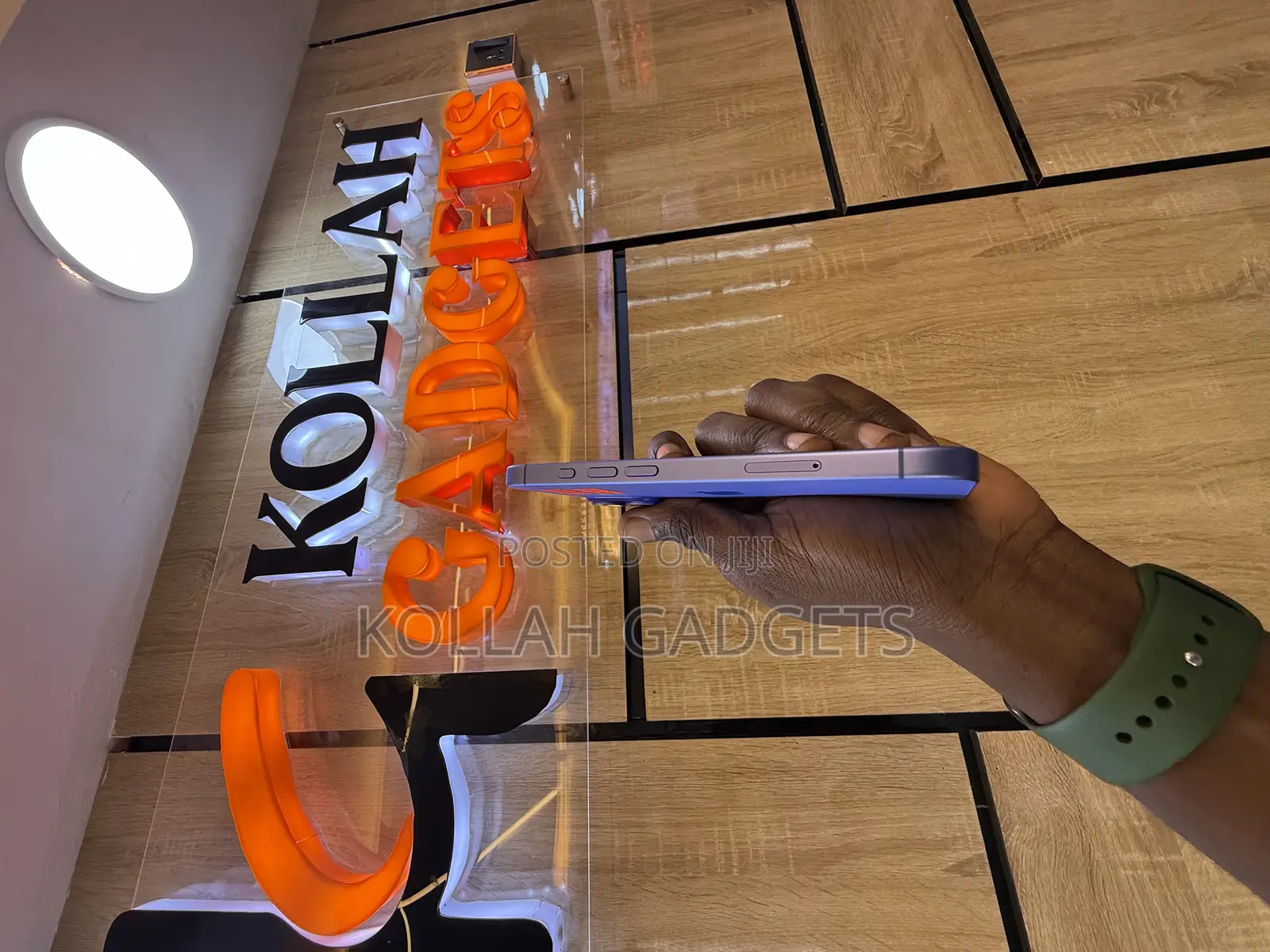 Apple iPhone 16 256 GB Blue