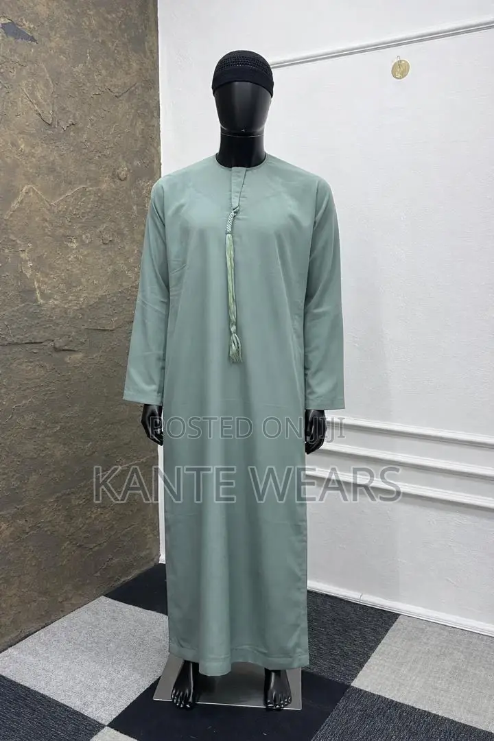 Sleek Emirate Jalabia