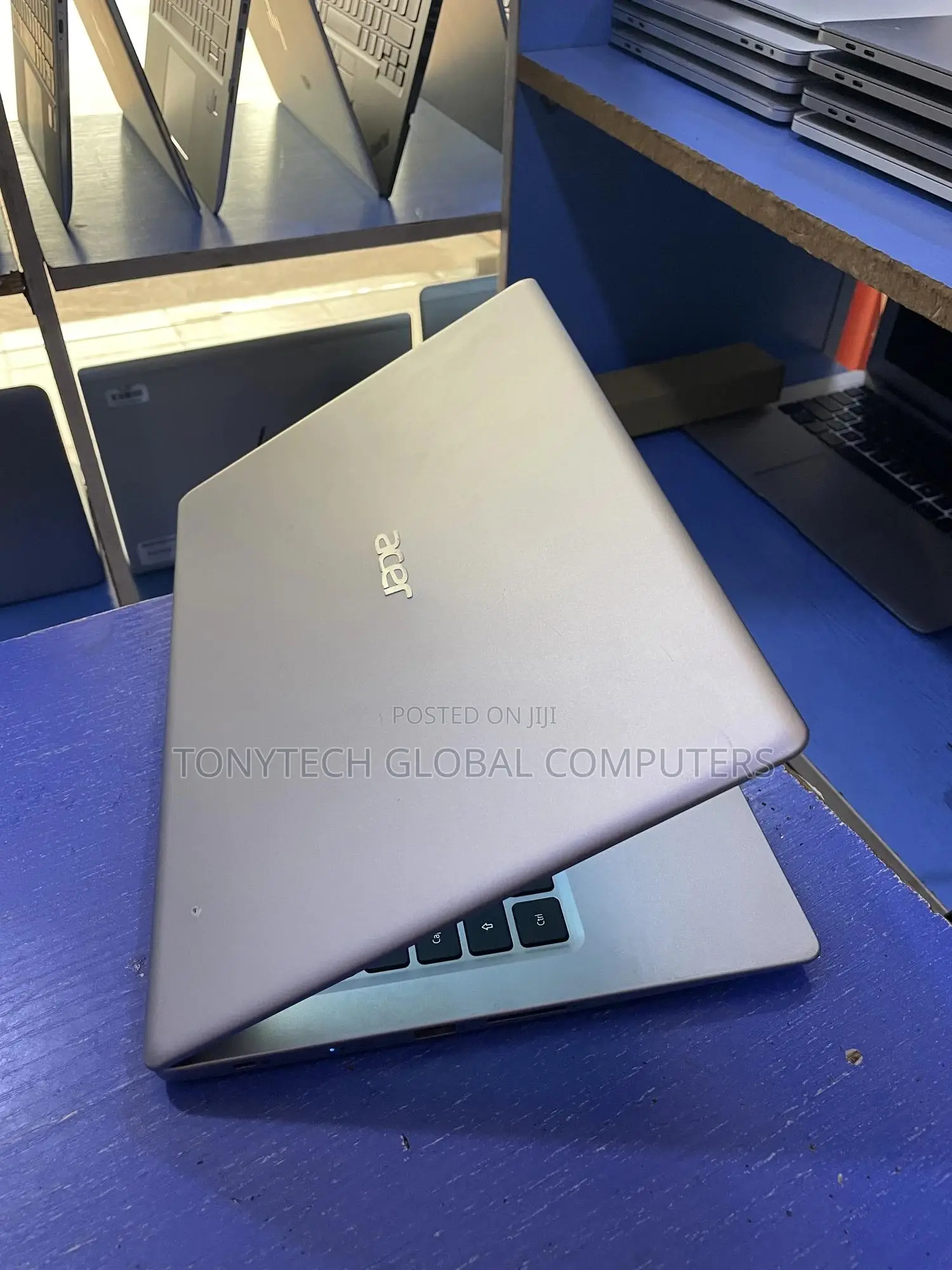 Laptop Acer Swift 1 4GB Intel Pentium SSD 160GB