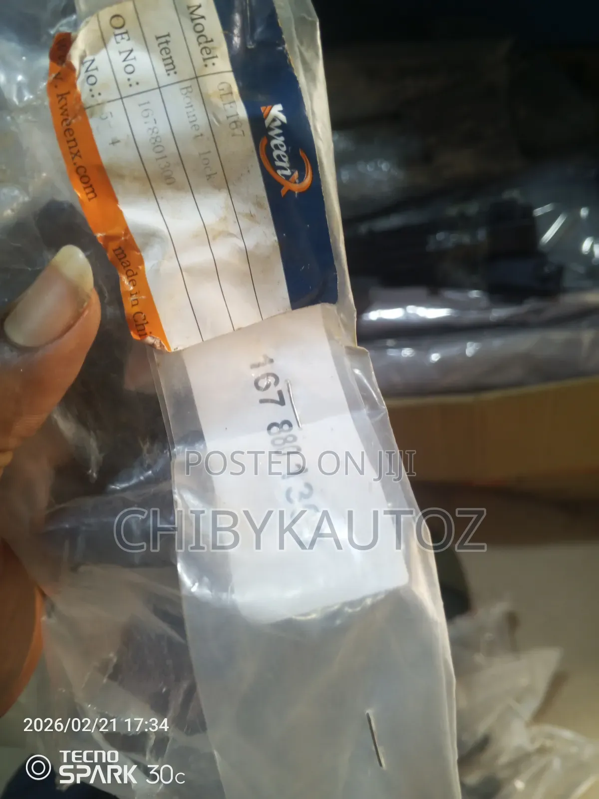 Bonnet Opener for Gle 167 2021