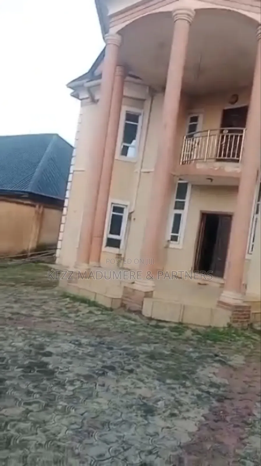 5bdrm Duplex in Amizukwu, Umuahia for sale