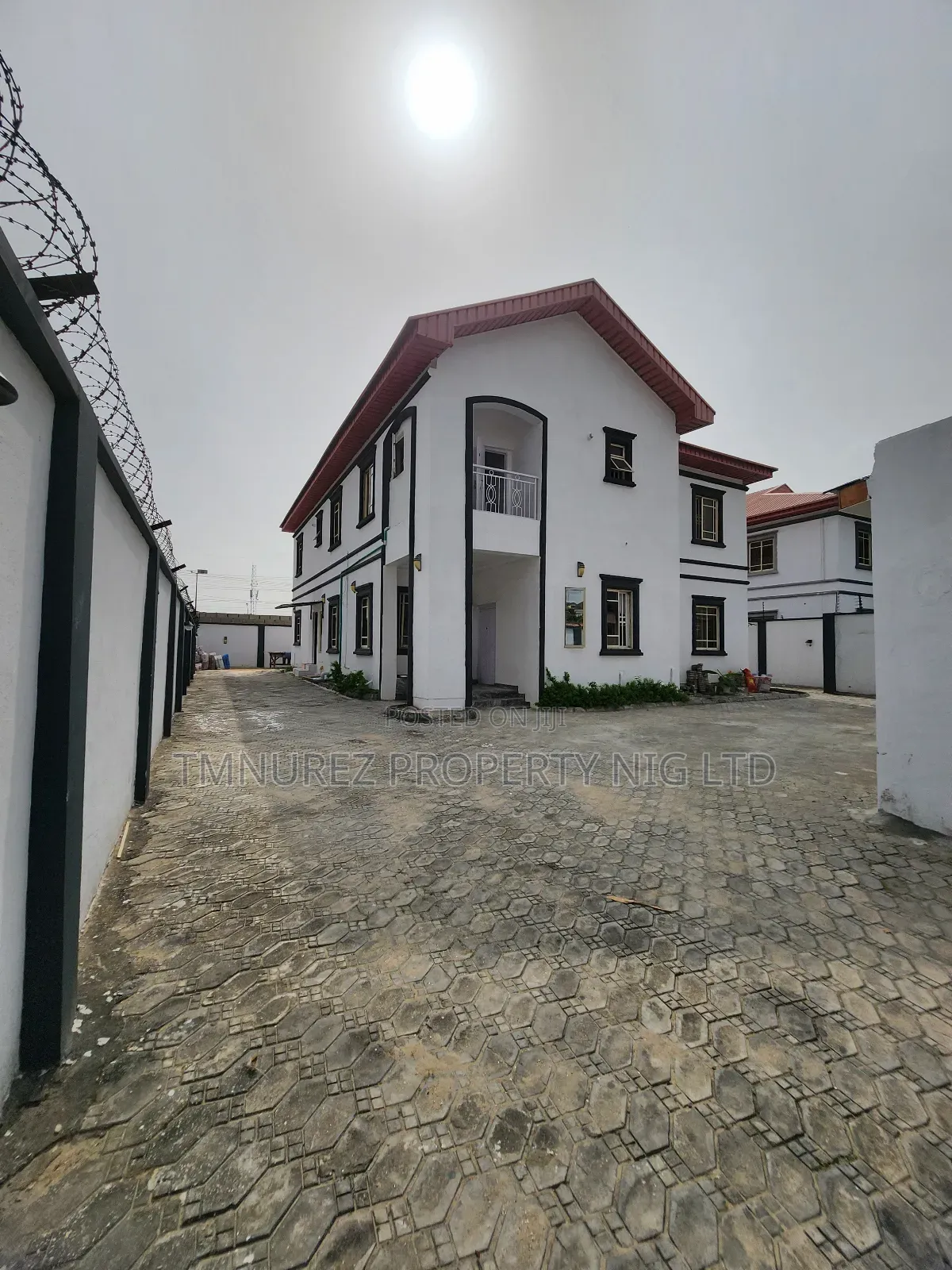 1bdrm Apartment in Lekki Phase1 for rent