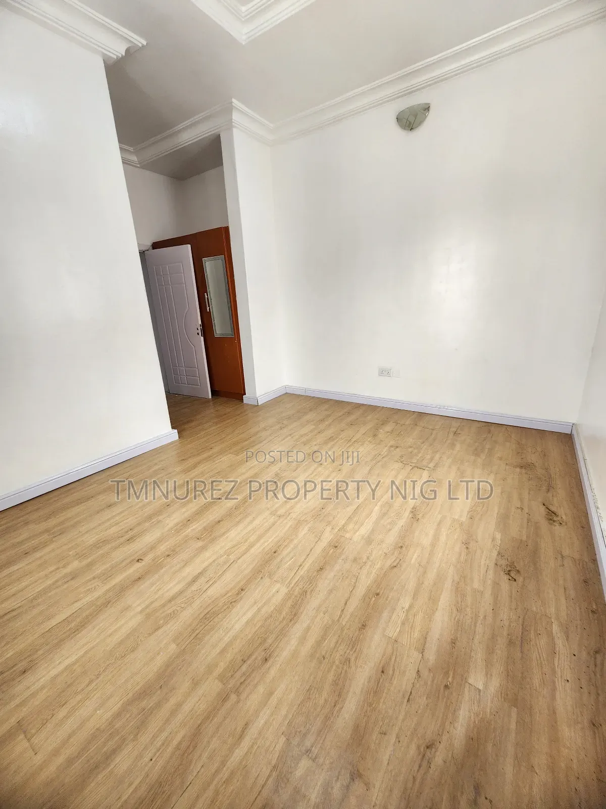 2bdrm Apartment in Lekki Phase1 for rent