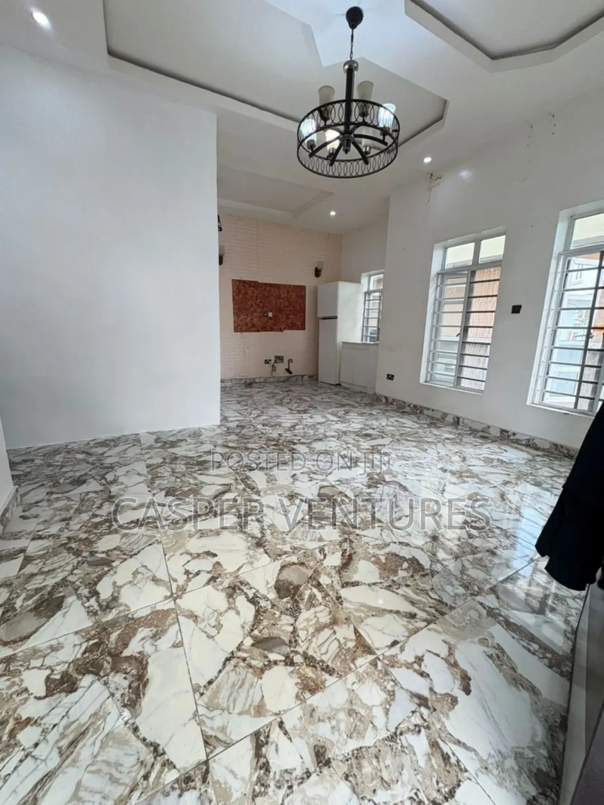 Studio Apartment in Ikota Villa for rent