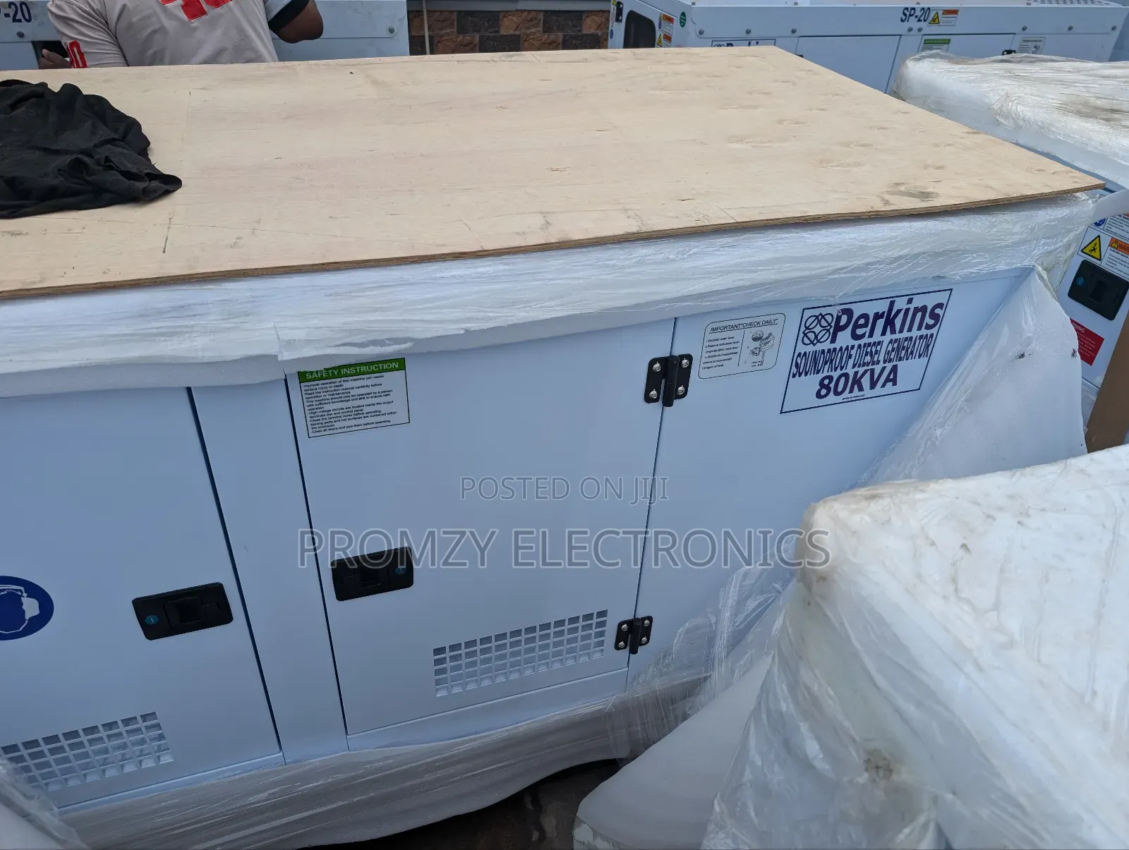 Perkins Diesel Soundproof Generator Sp80kva 2years Wty