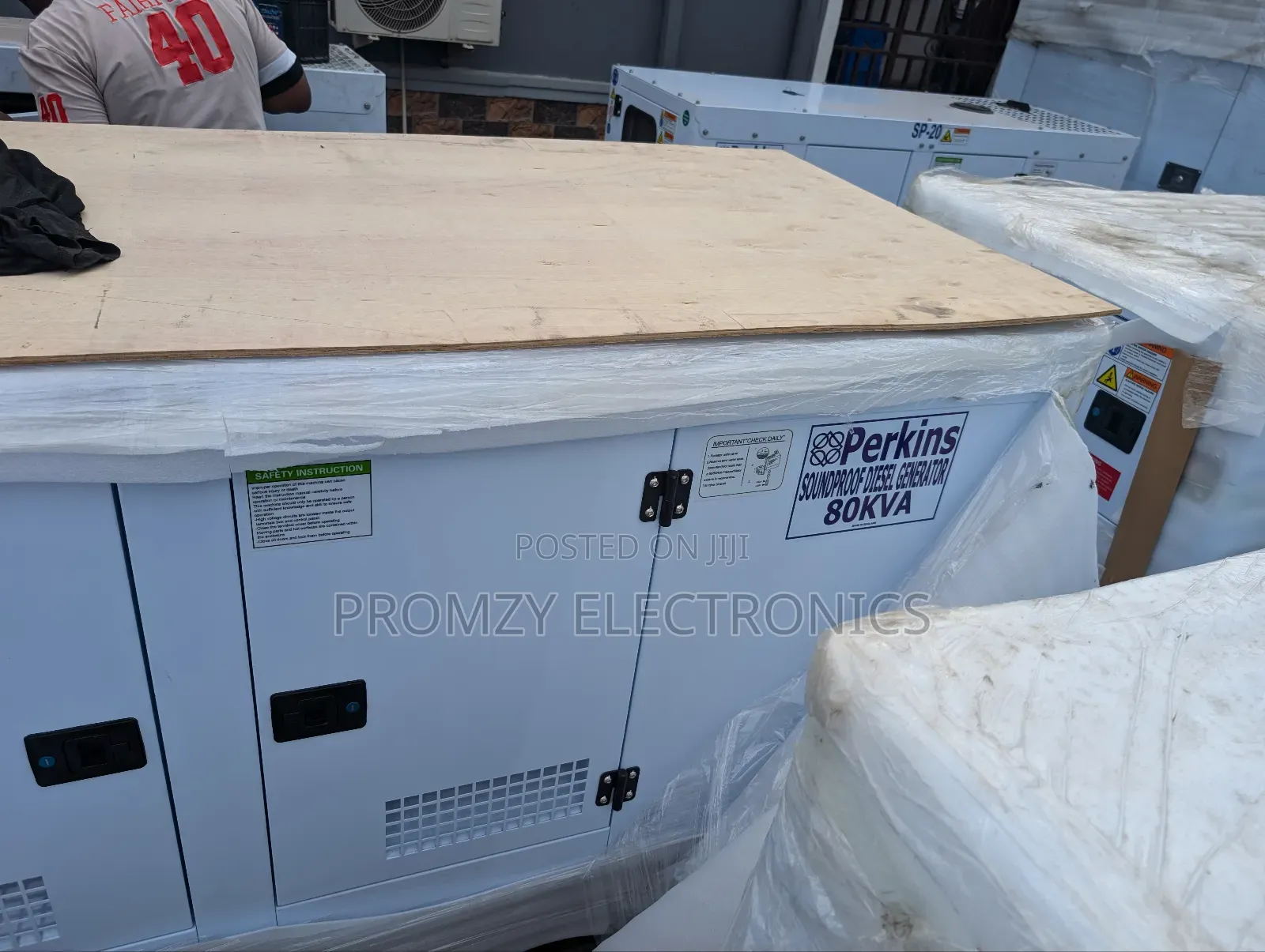 Perkins Diesel Soundproof Generator Sp80kva 2years Wty