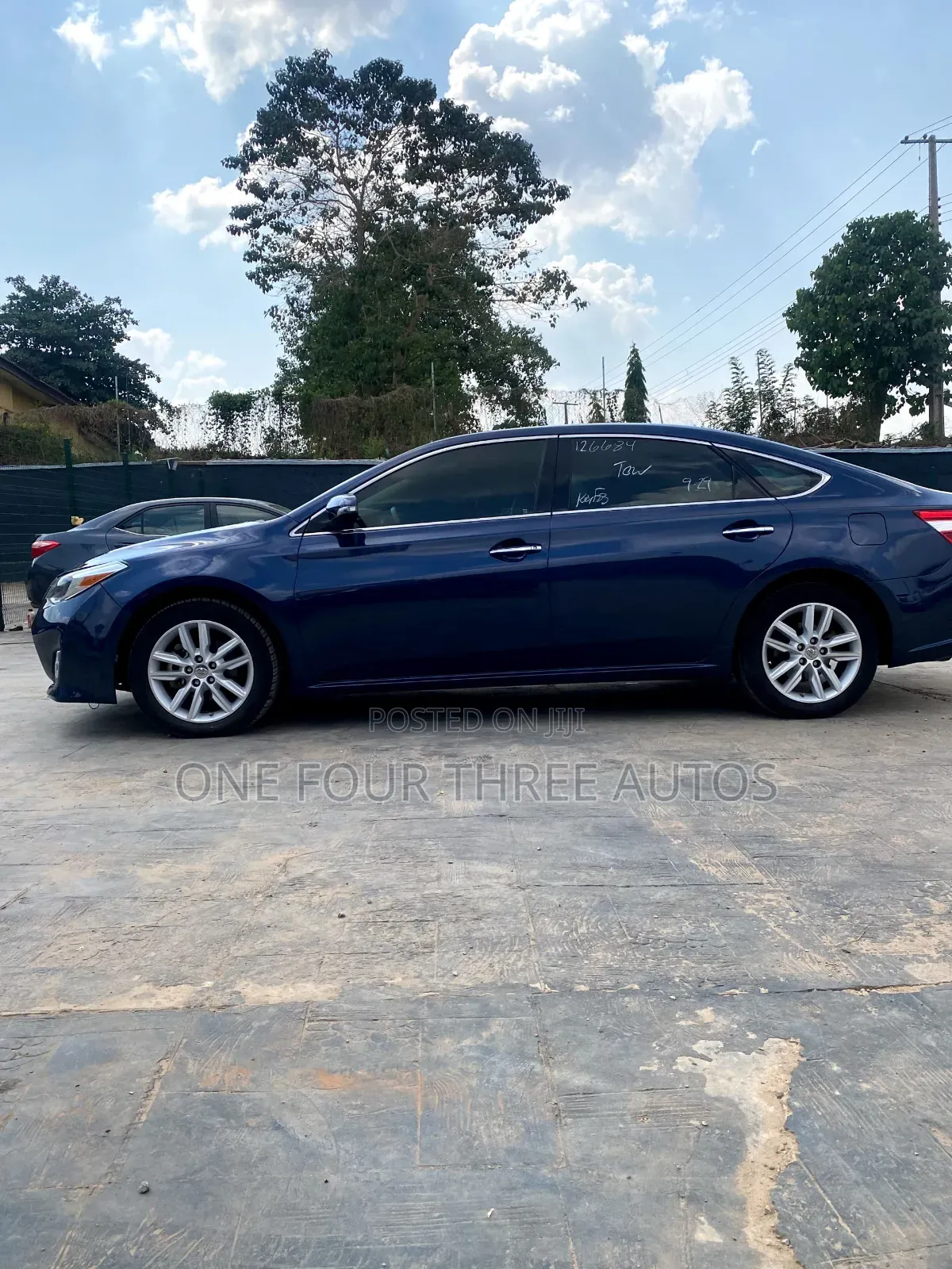 Toyota Avalon XLE Premium 4dr Sedan (3.5L 6cyl 6A) 2014 Blue
