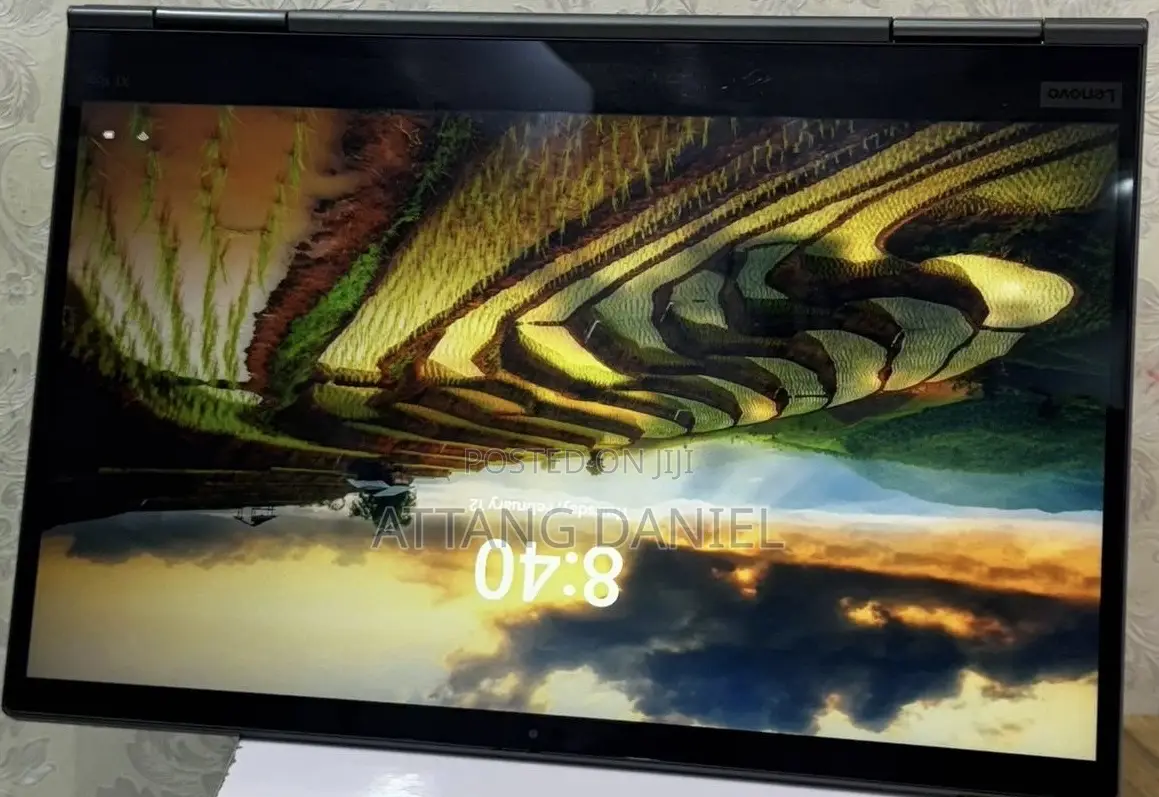 Laptop Lenovo ThinkPad X1 Yoga Gen 8 16GB Intel Core i7 SSD 256GB