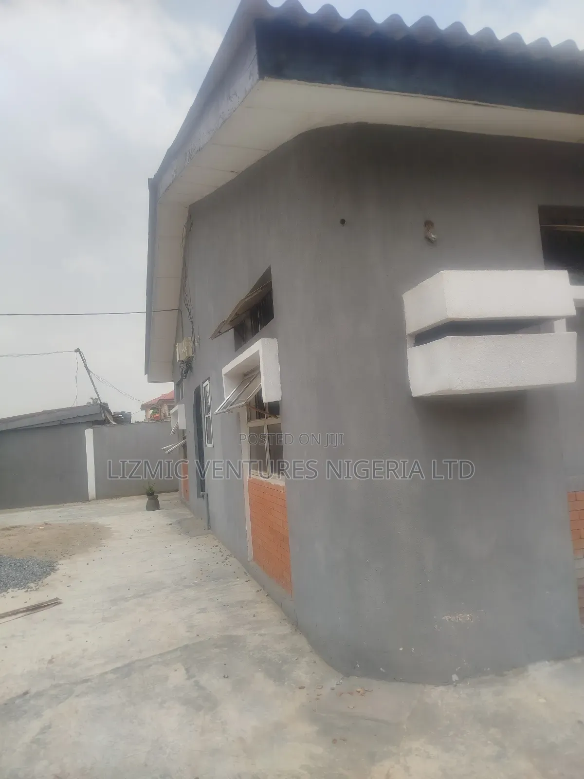4bdrm Bungalow in Ikotun, Governors Road for sale