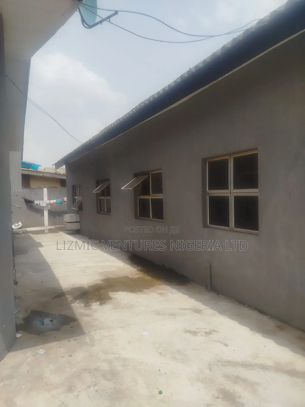 4bdrm Bungalow in Ikotun, Governors Road for sale