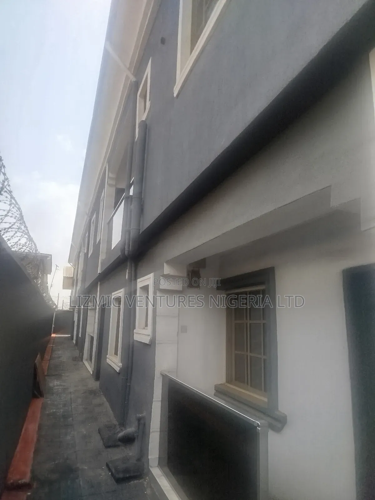 Furnished 2bdrm Block of Flats in Phase 2, Igando / Ikotun/Igando