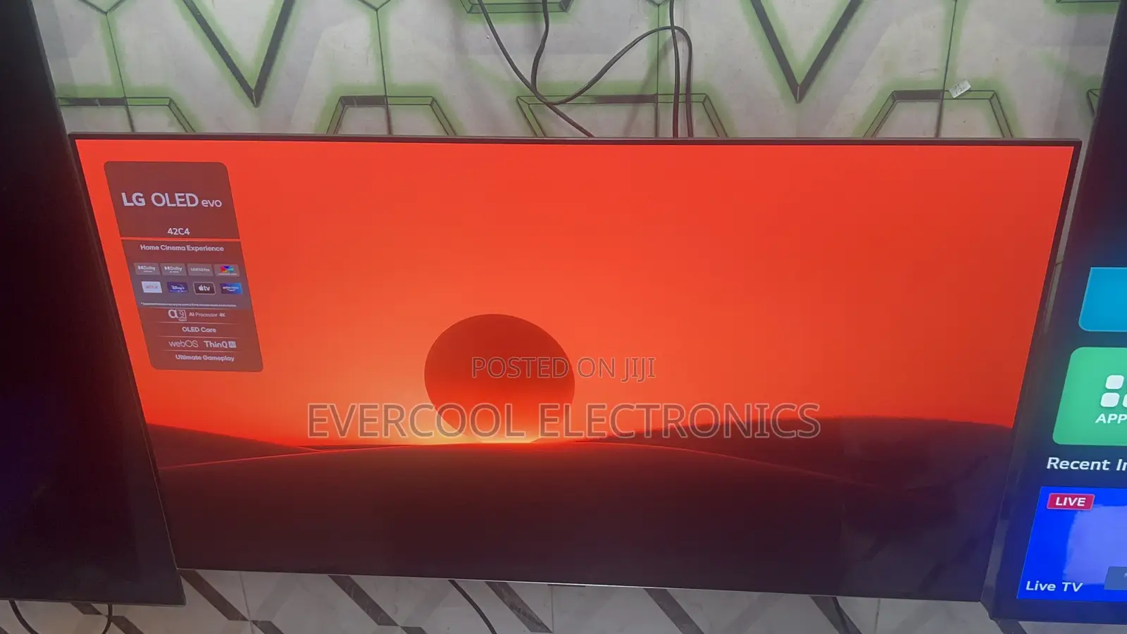 Sleek 42” 2024 Lg Oled Evo C4 Smart Tv