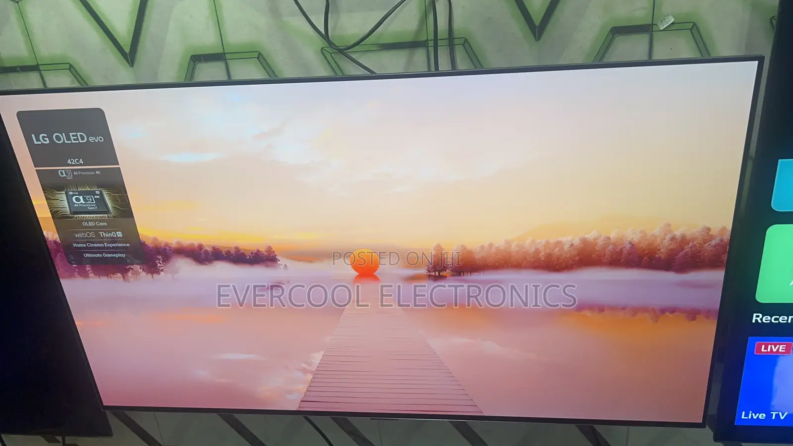 Sleek 42” 2024 Lg Oled Evo C4 Smart Tv