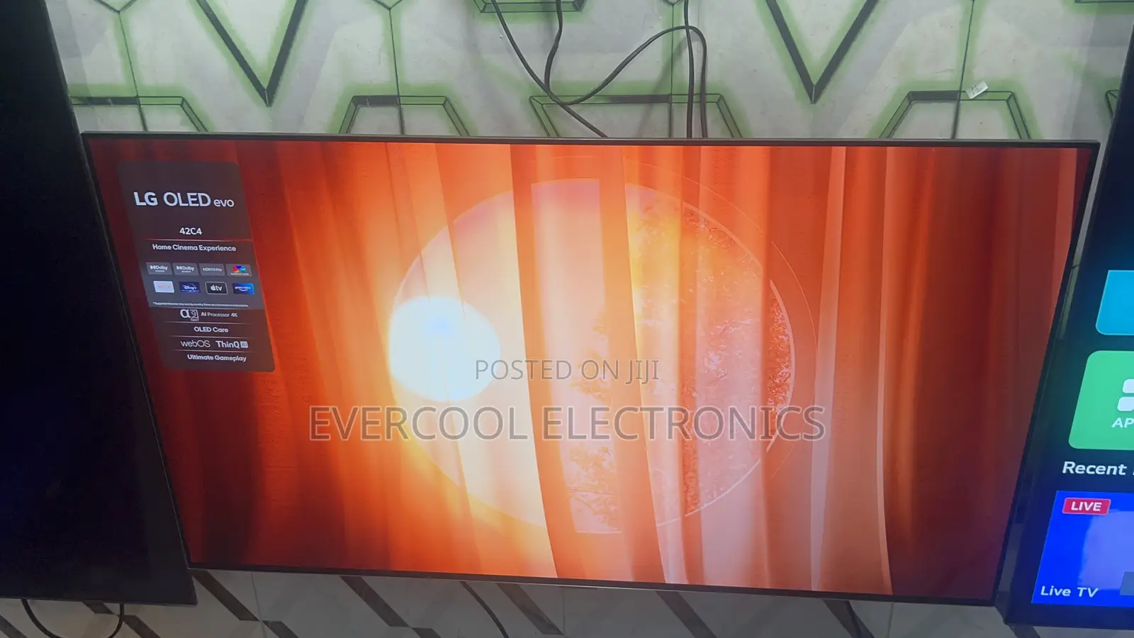 Sleek 42” 2024 Lg Oled Evo C4 Smart Tv