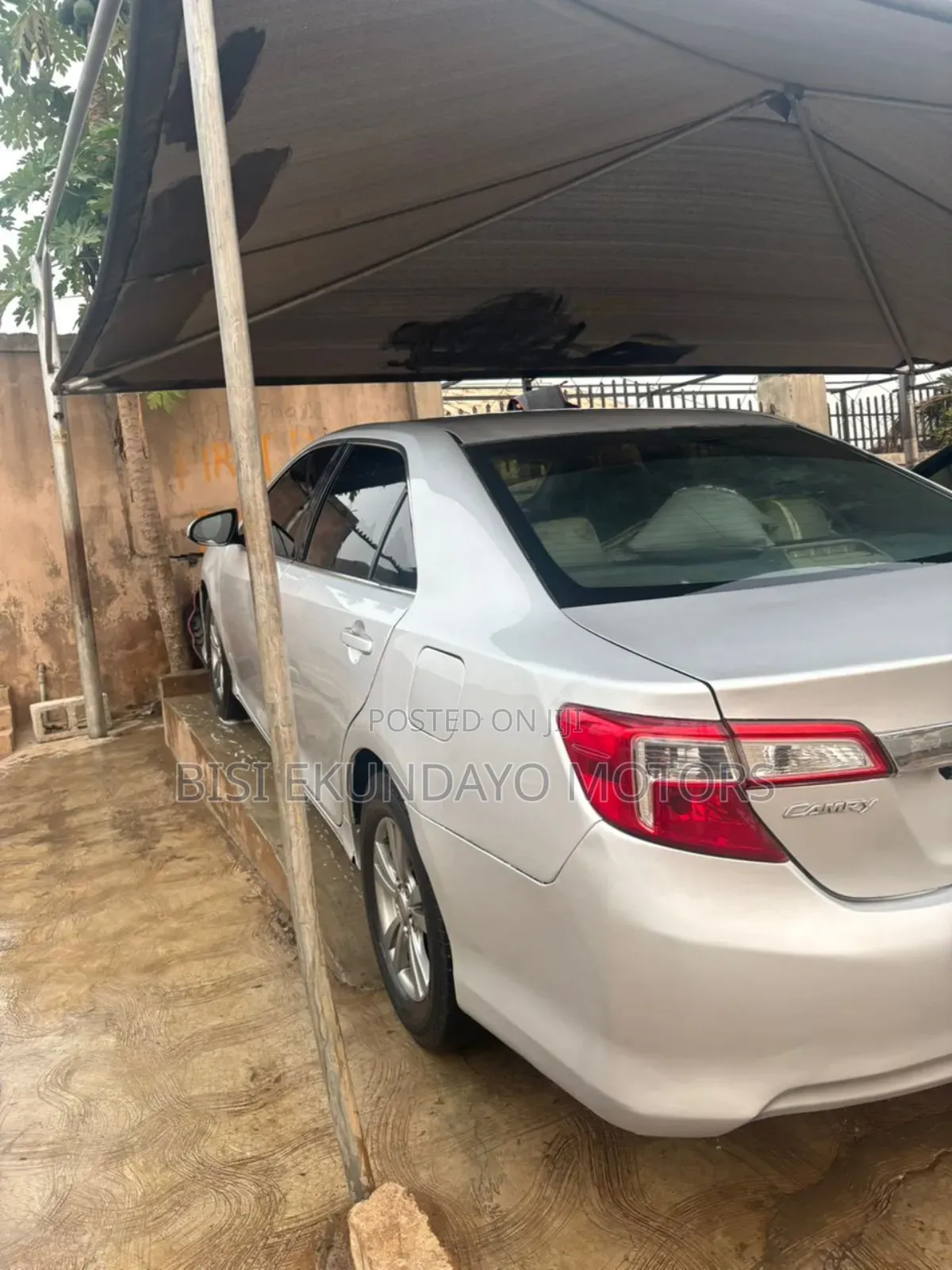 Toyota Camry LE 4dr Sedan (2.5L 4cyl 6A) 2014 Silver