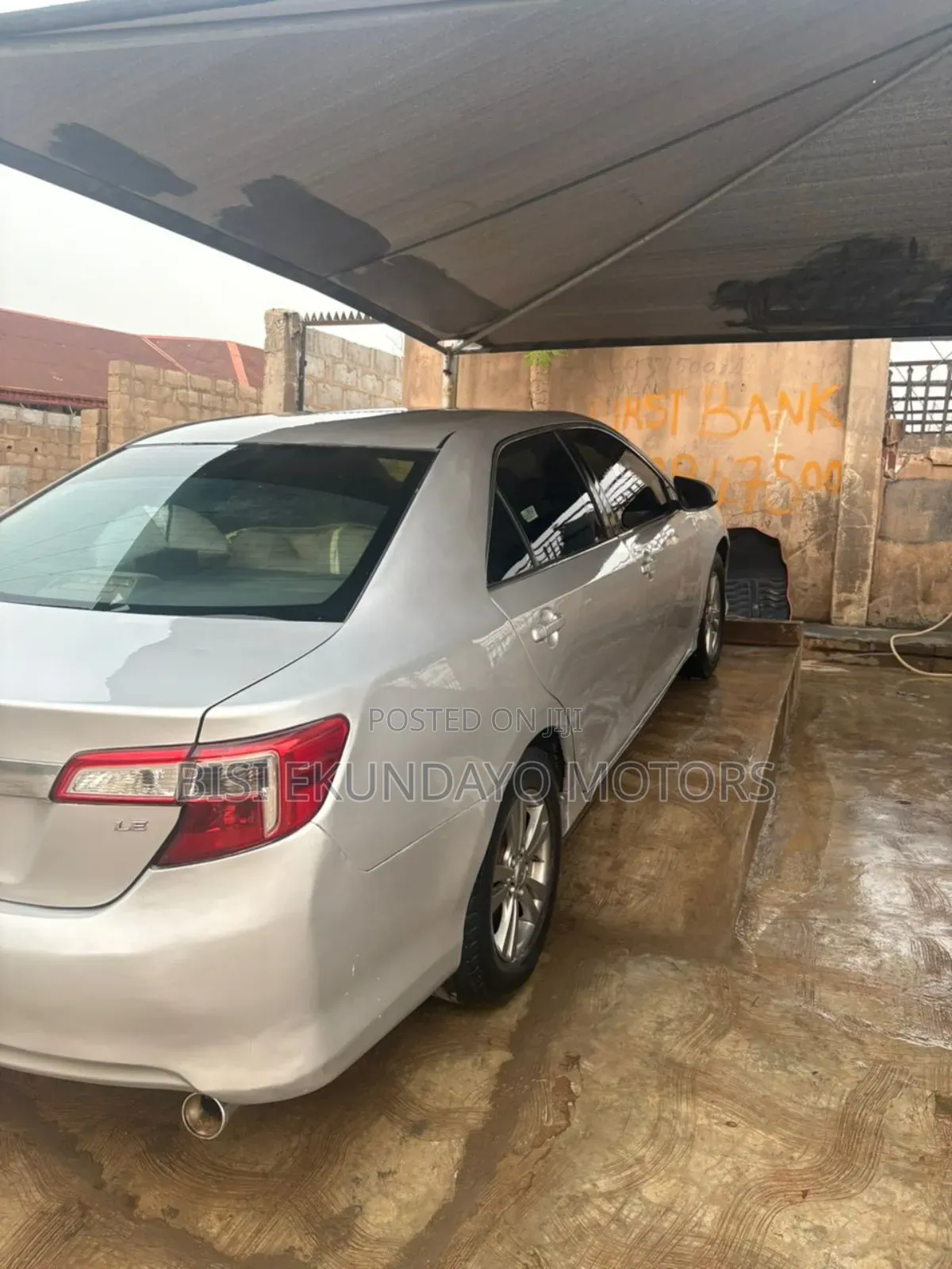 Toyota Camry LE 4dr Sedan (2.5L 4cyl 6A) 2014 Silver