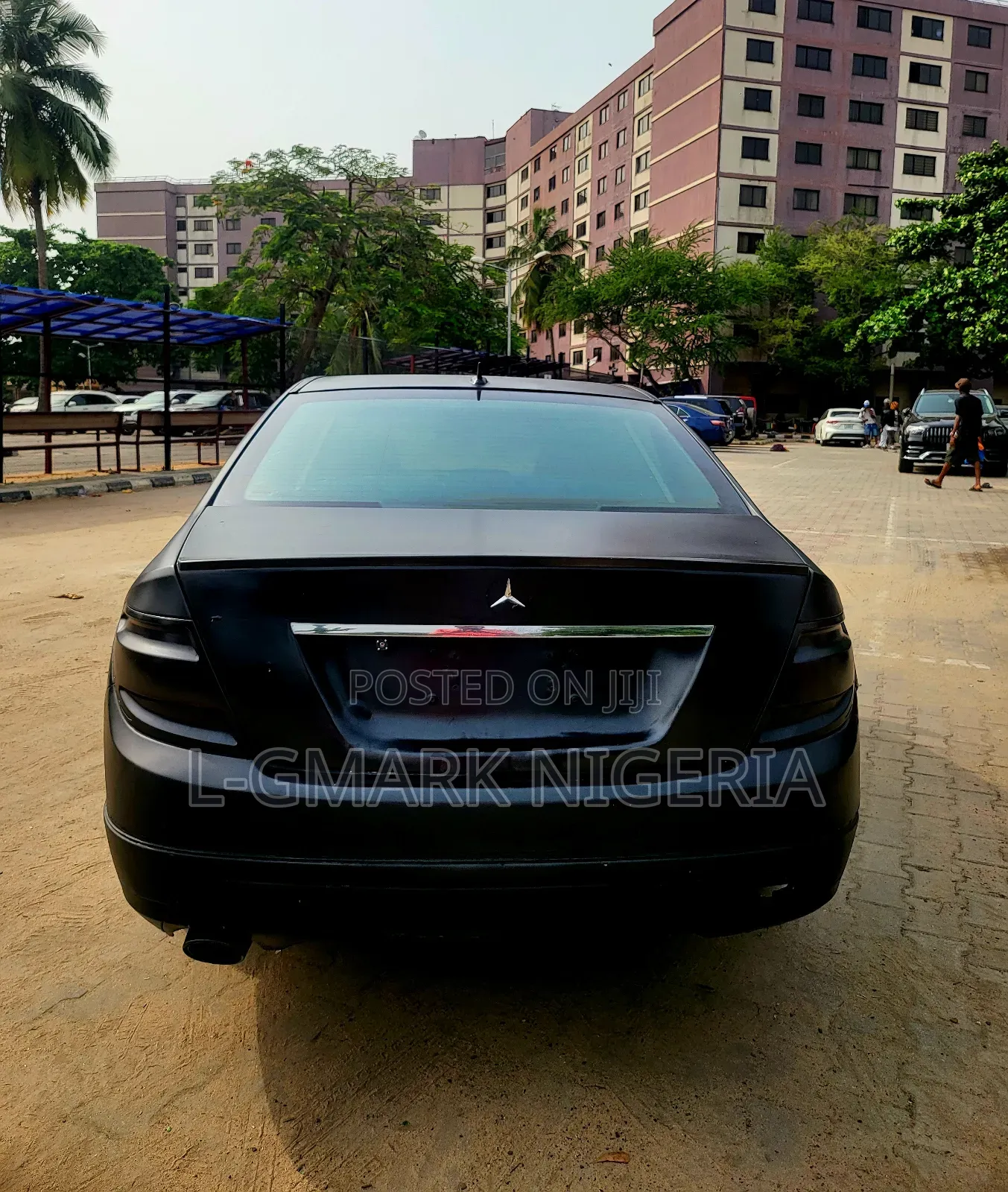 Mercedes-Benz C200 2010 Black