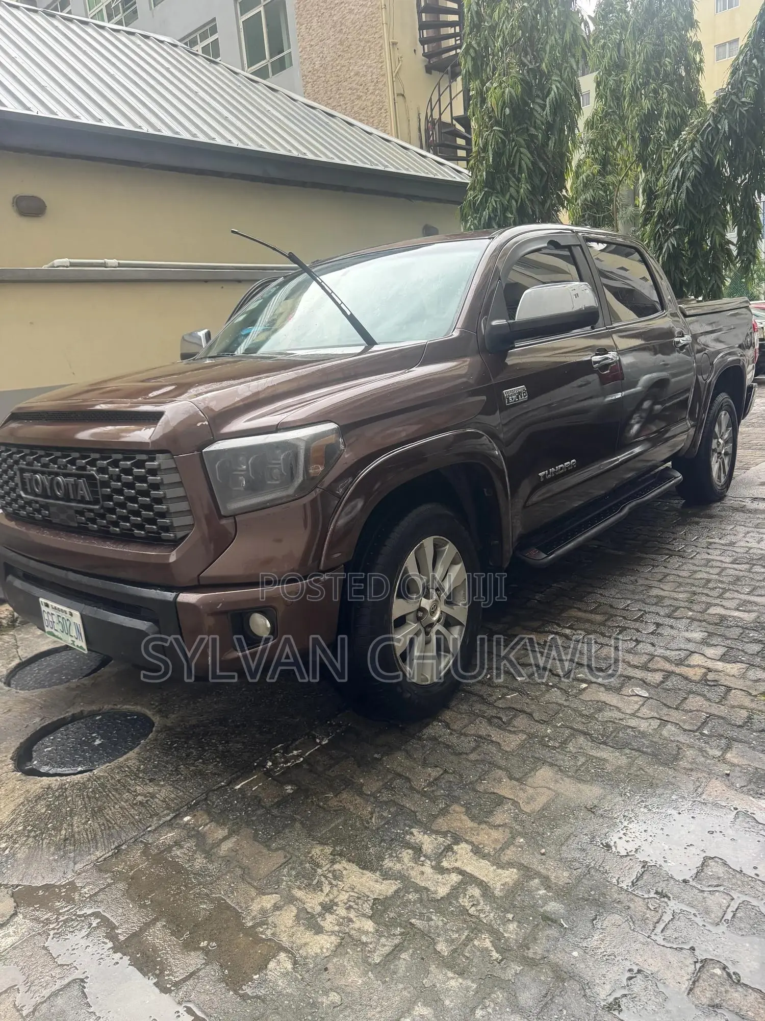 Toyota Tundra 2016 Brown