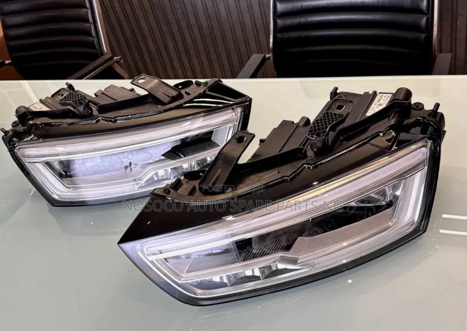 Set Of Head Light Audi Q3 2018