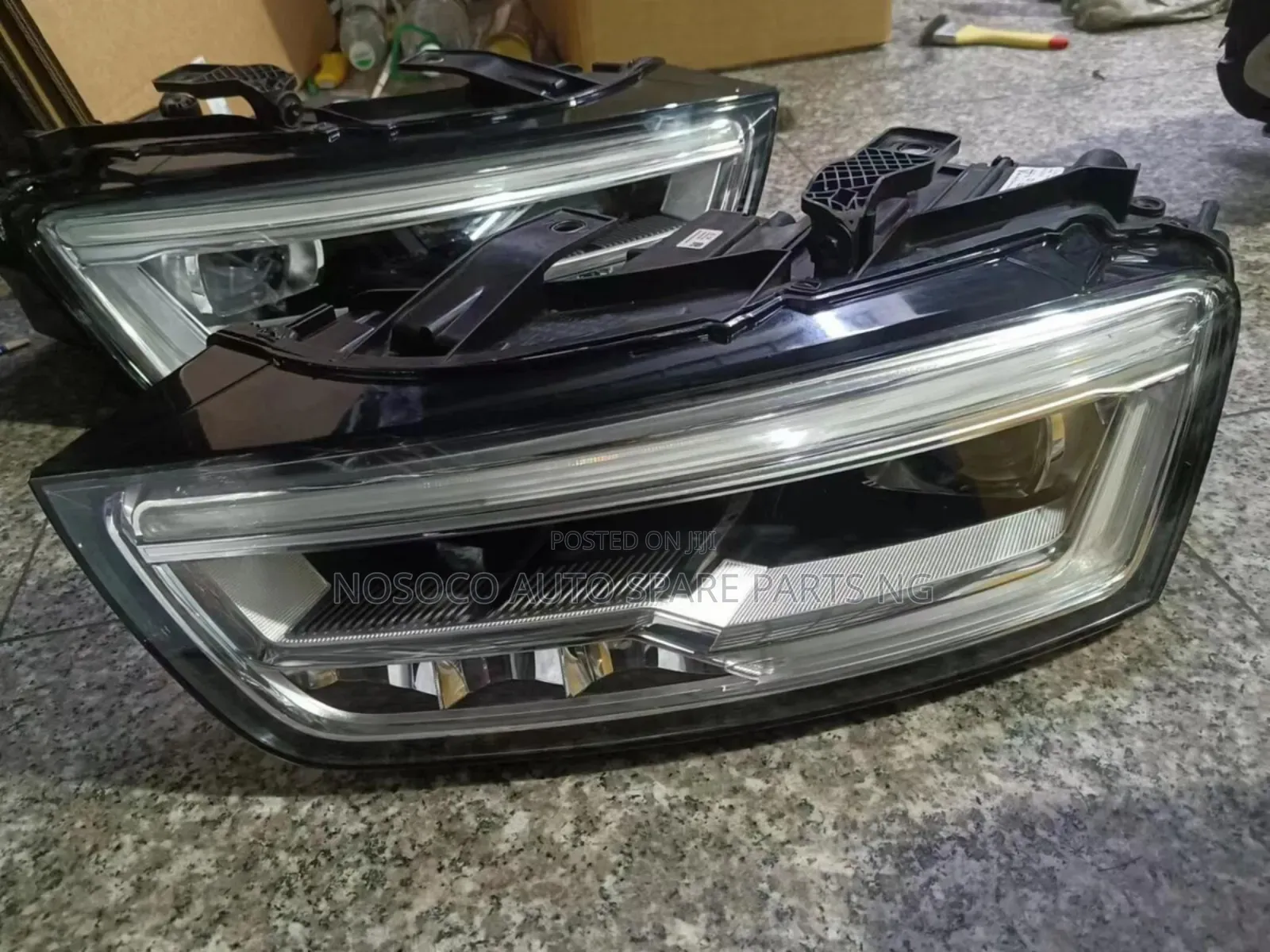 Set Of Head Light Audi Q3 2018
