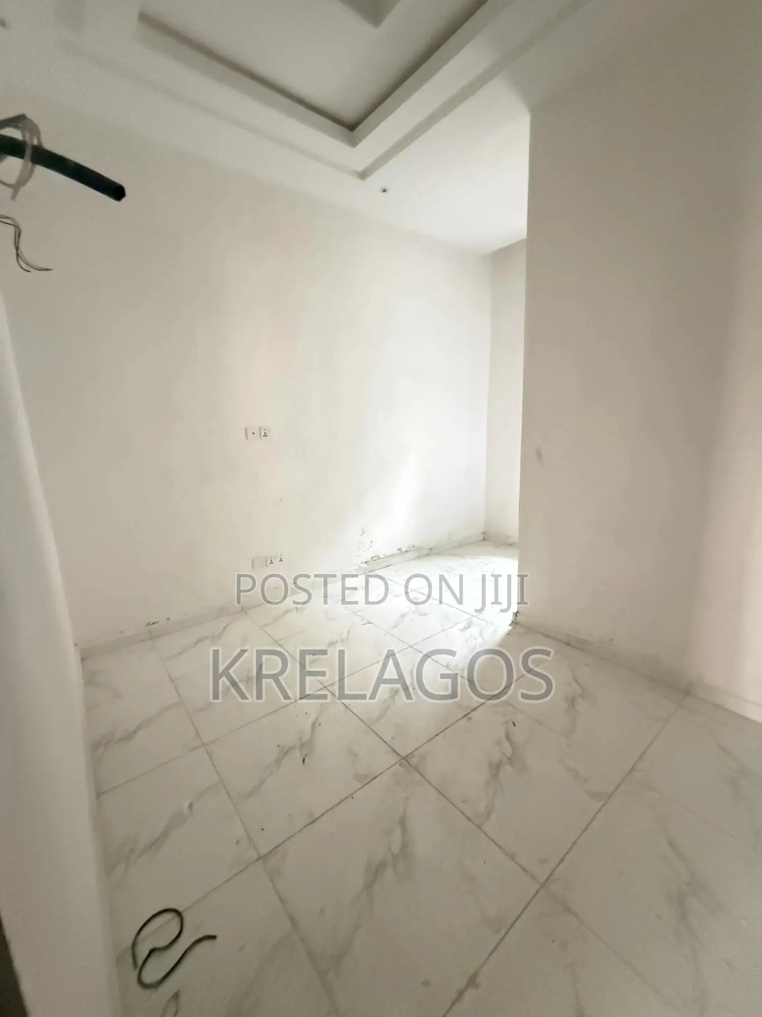 3bdrm Duplex in Canaan Estate for sale