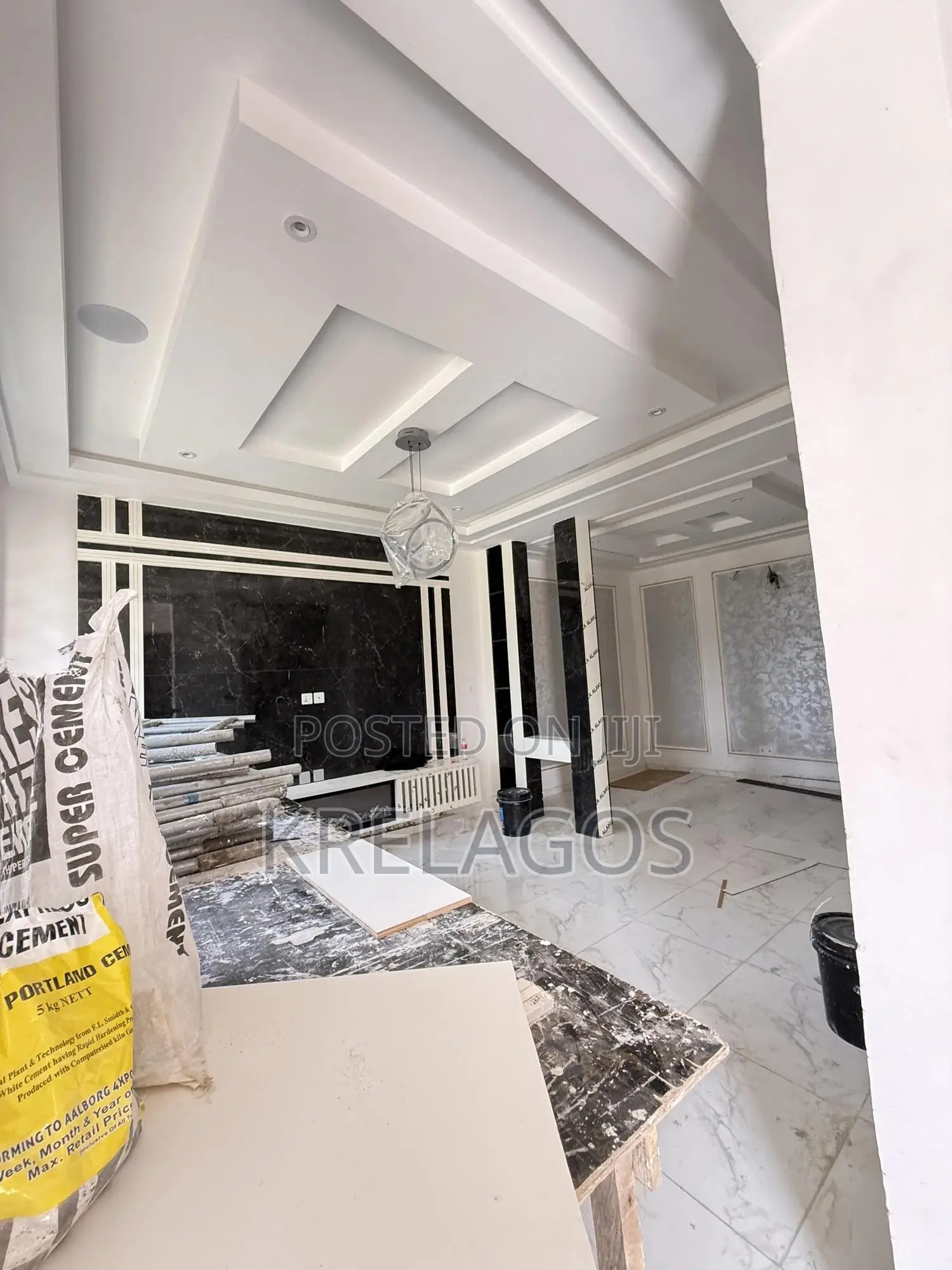 3bdrm Duplex in Canaan Estate for sale