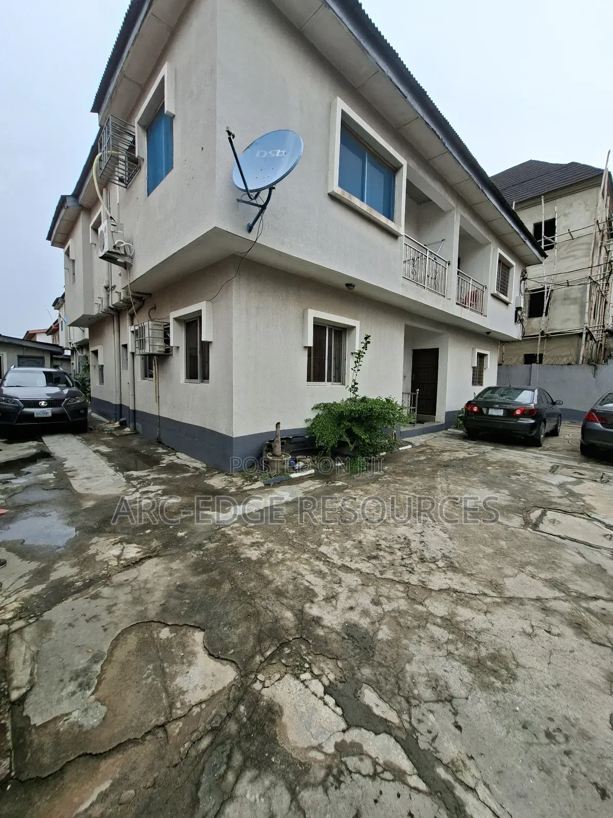 3bdrm Duplex in Ago Palace for sale