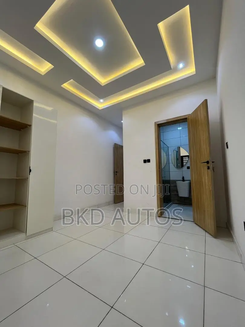 4bdrm Duplex in Gbagada for sale