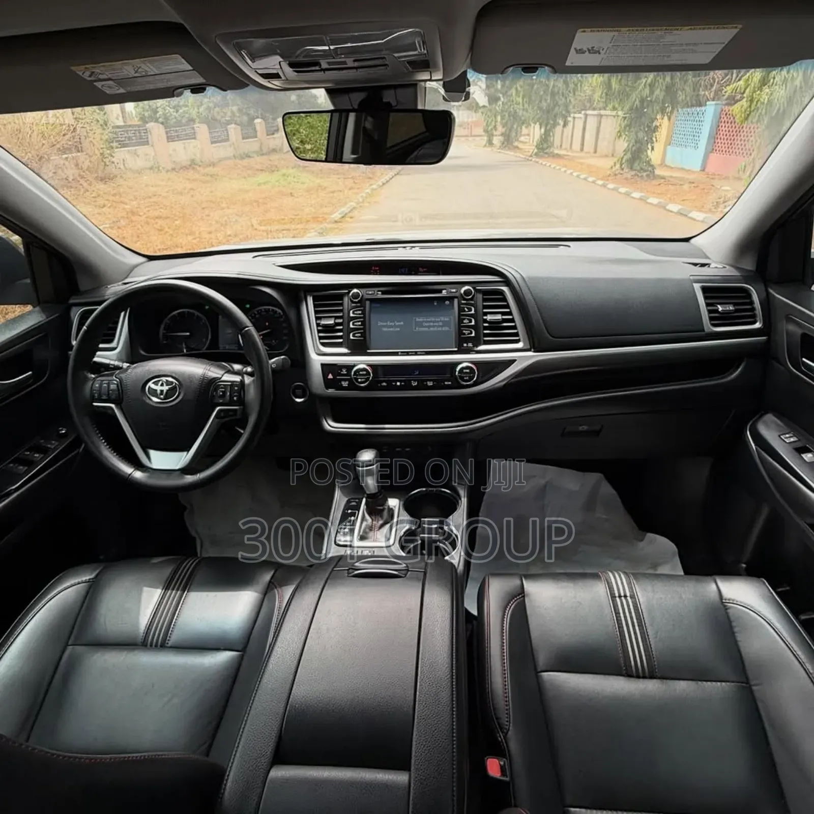 Toyota Highlander SE 2019 Gray