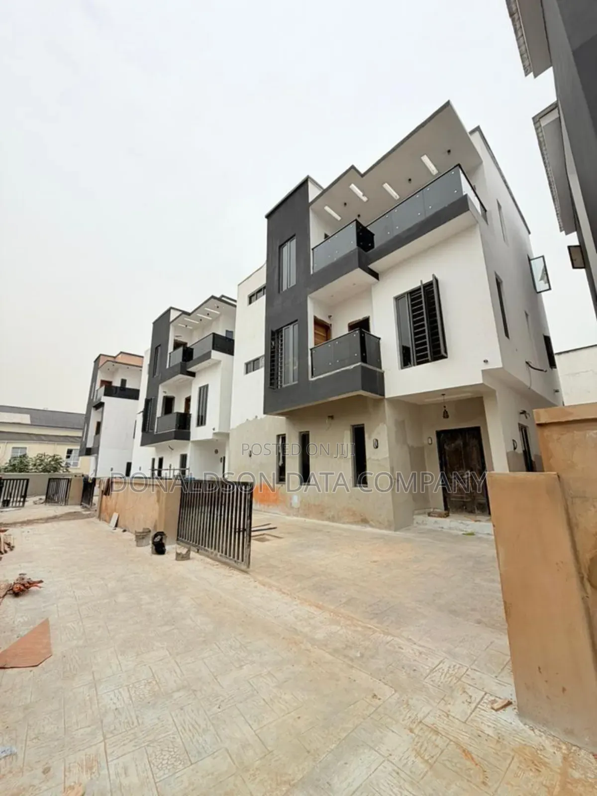 4bdrm Duplex in Dideolu Estate, Ogba GRA for sale
