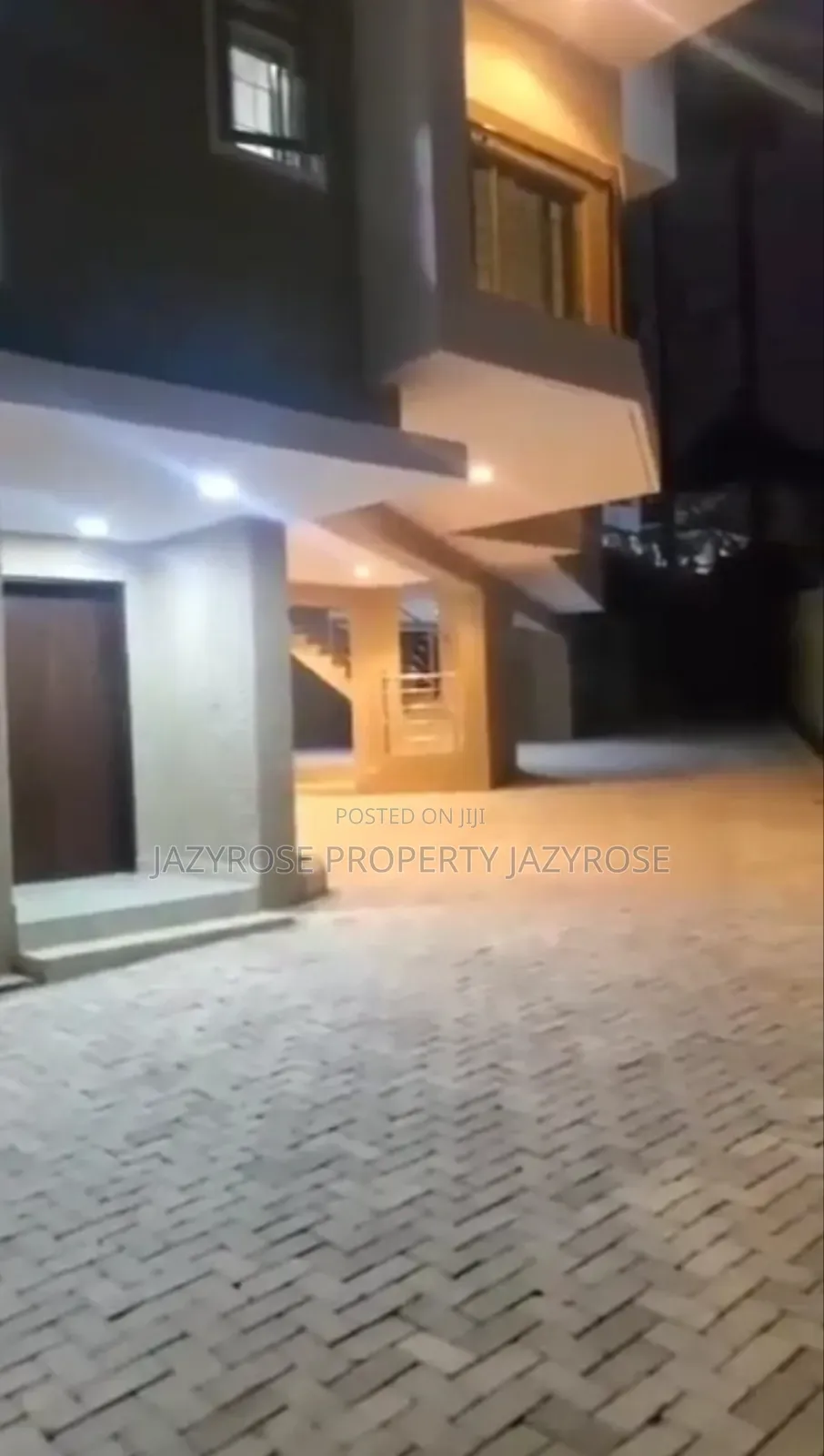 4bdrm Duplex in Guzape District for sale